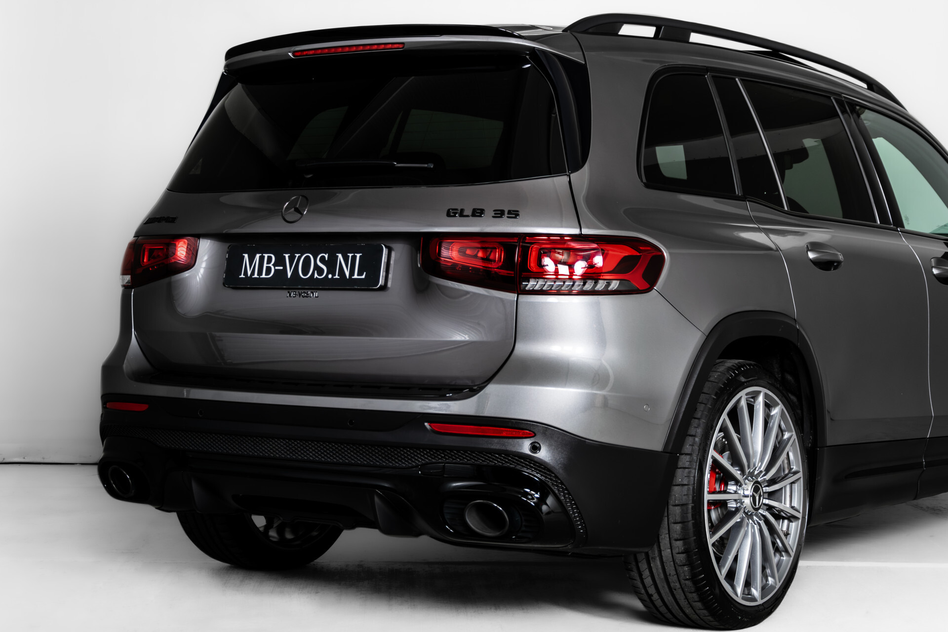 Mercedes-Benz GLB 35 AMG 4-M Night | Panorama | Burmester | 21" | 360 Camera | Auto-Trekhaak Foto 32