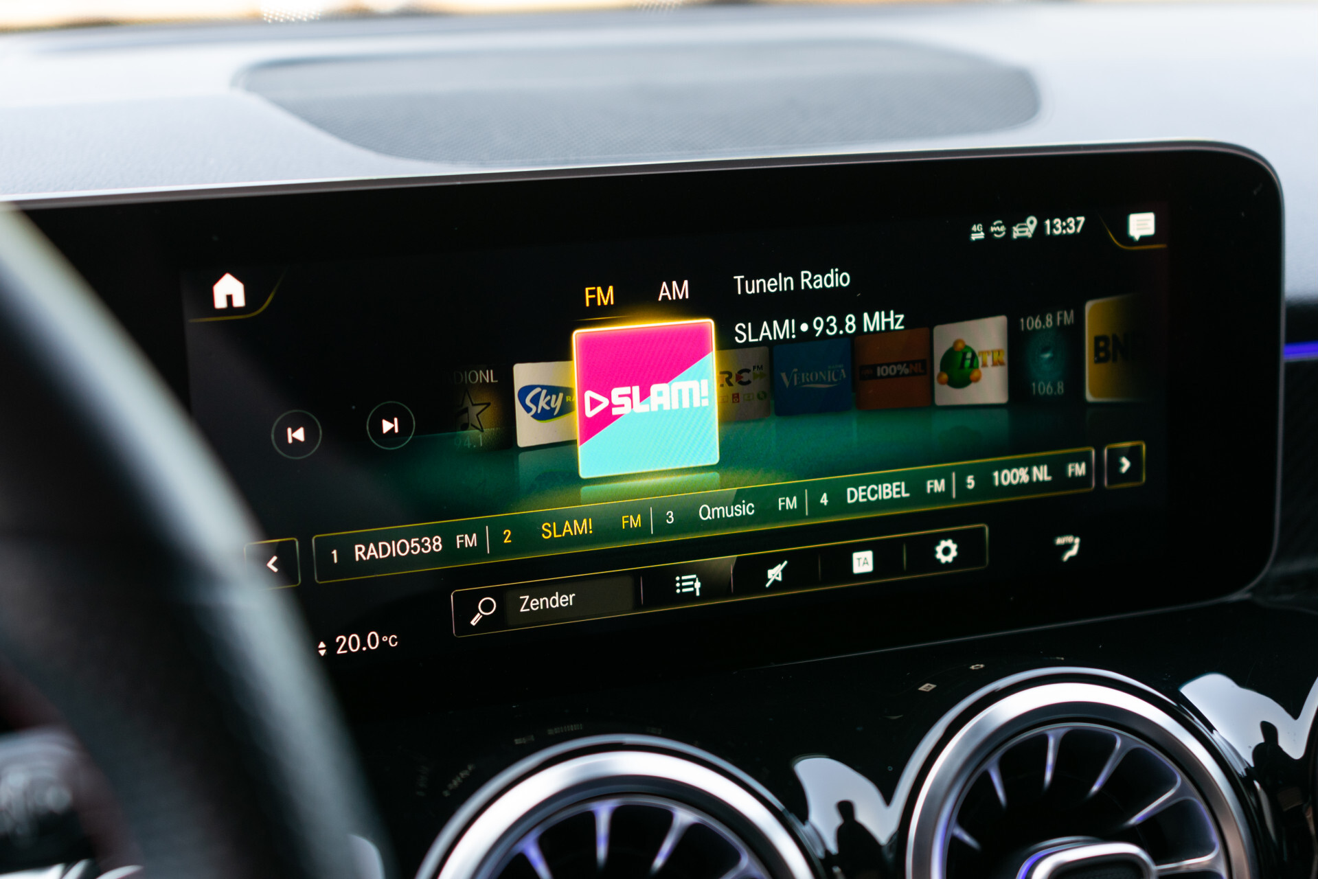 Mercedes-Benz GLB 35 AMG 4-M Night | Panorama | Burmester | 21" | 360 Camera | Auto-Trekhaak Foto 9