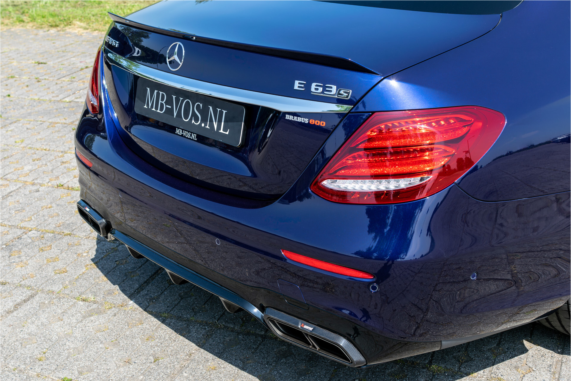 Mercedes-Benz E-Klasse 63 S AMG 4M-M Brabus 800 | Akrapovic | Ceramic | Edition 1 | Designo Mystic Foto 24