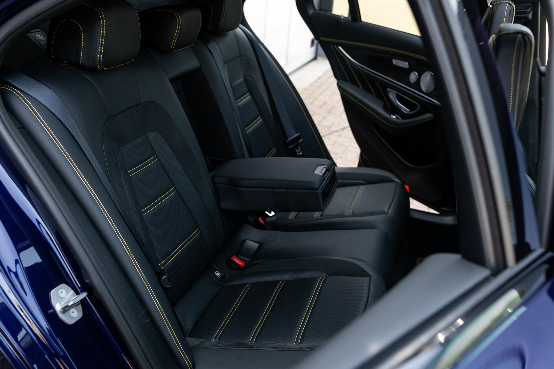 Mercedes-Benz E-Klasse 63 S AMG 4M-M Brabus 800 | Akrapovic | Ceramic | Edition 1 | Designo Mystic Foto 4