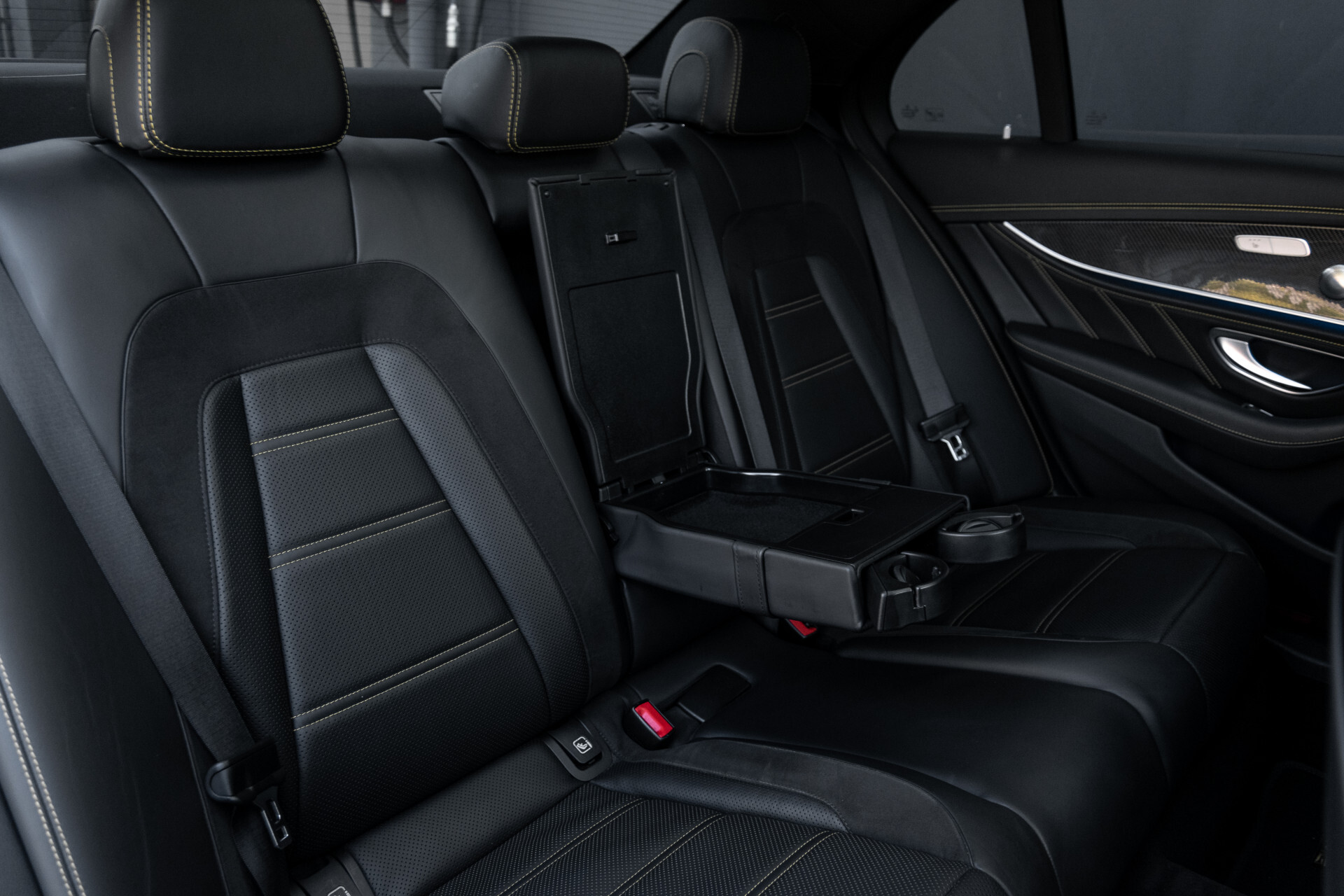 Mercedes-Benz E-Klasse 63 S AMG 4-Matic+ Edition 1 Matzwart | Carbon | Full Options Aut9 Foto 5