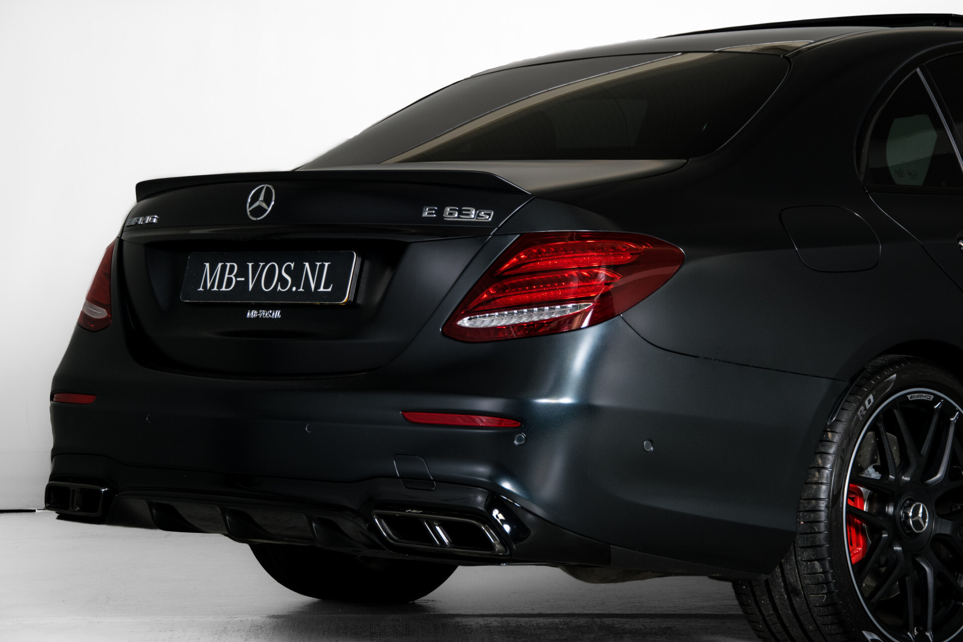 Mercedes-Benz E-Klasse 63 S AMG 4-Matic+ Edition 1 Matzwart | Carbon | Full Options Aut9 Foto 85