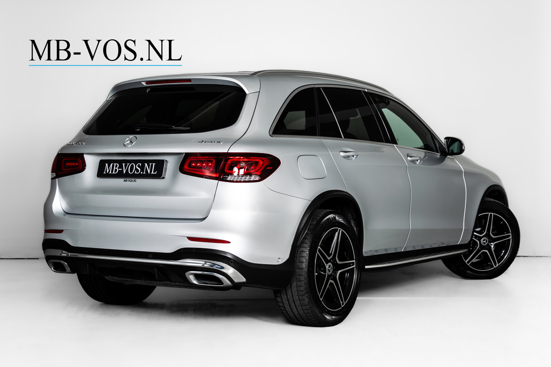 Mercedes-Benz GLC 300 4-M AMG Panorama | Keyless | Assistentiepakket | MBUX | Wegkl-trekhaak Foto 2