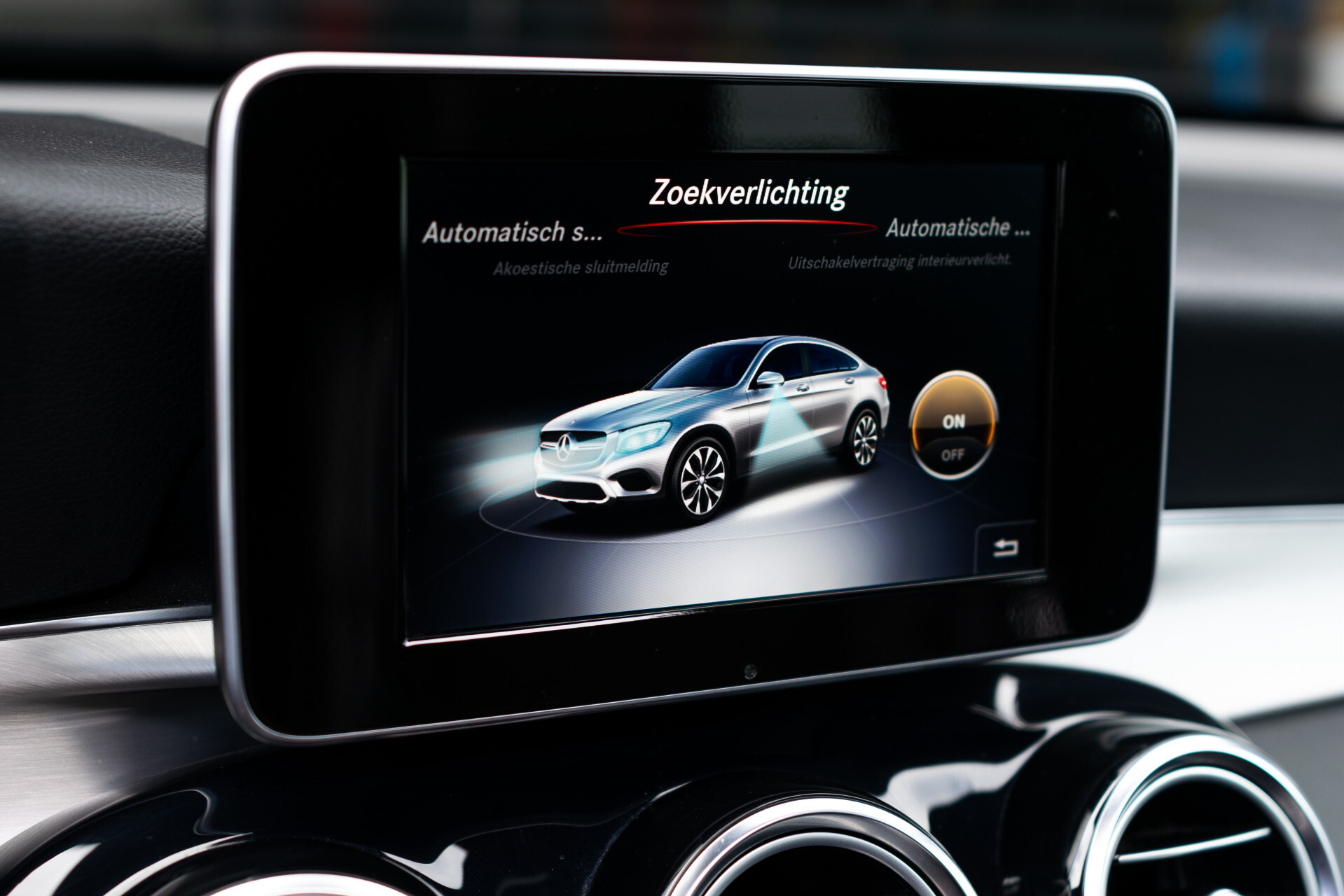 Mercedes-Benz GLC Coupé 250 4-M AMG | Schuifdak | 360 camera | Intelligent Light | Spoorpakket | Nightpakket Foto 14