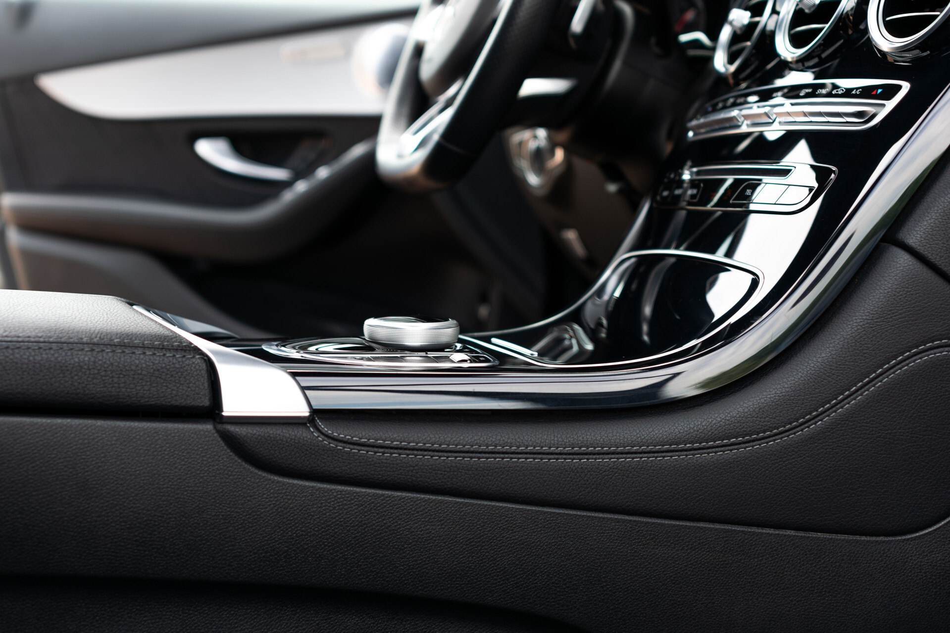 Mercedes-Benz GLC Coupé 250 4-M AMG | Schuifdak | 360 camera | Intelligent Light | Spoorpakket | Nightpakket Foto 21