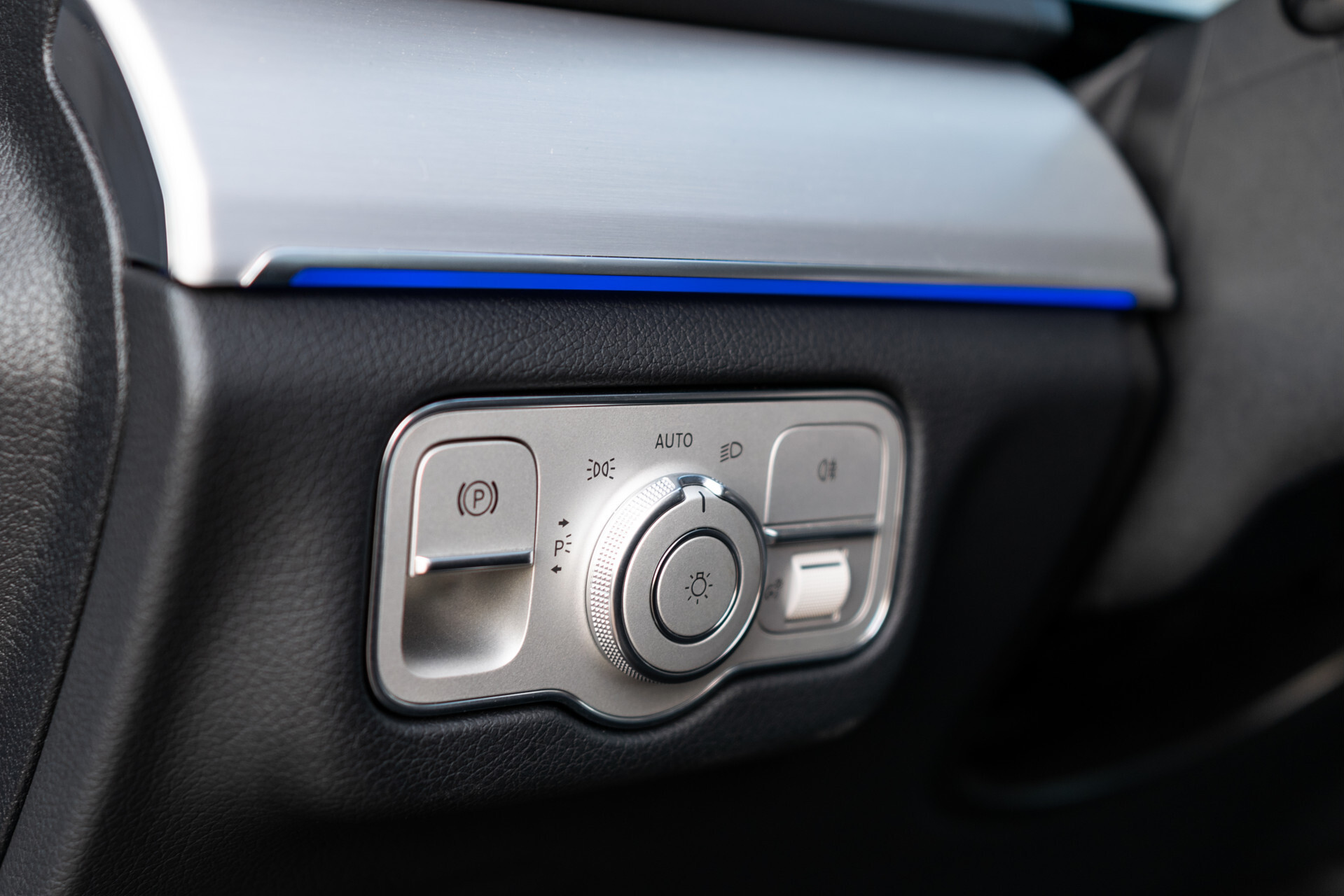 Mercedes-Benz GLE 350e 4-M AMG Night | Luchtvering | Panorama | Burmester Foto 16