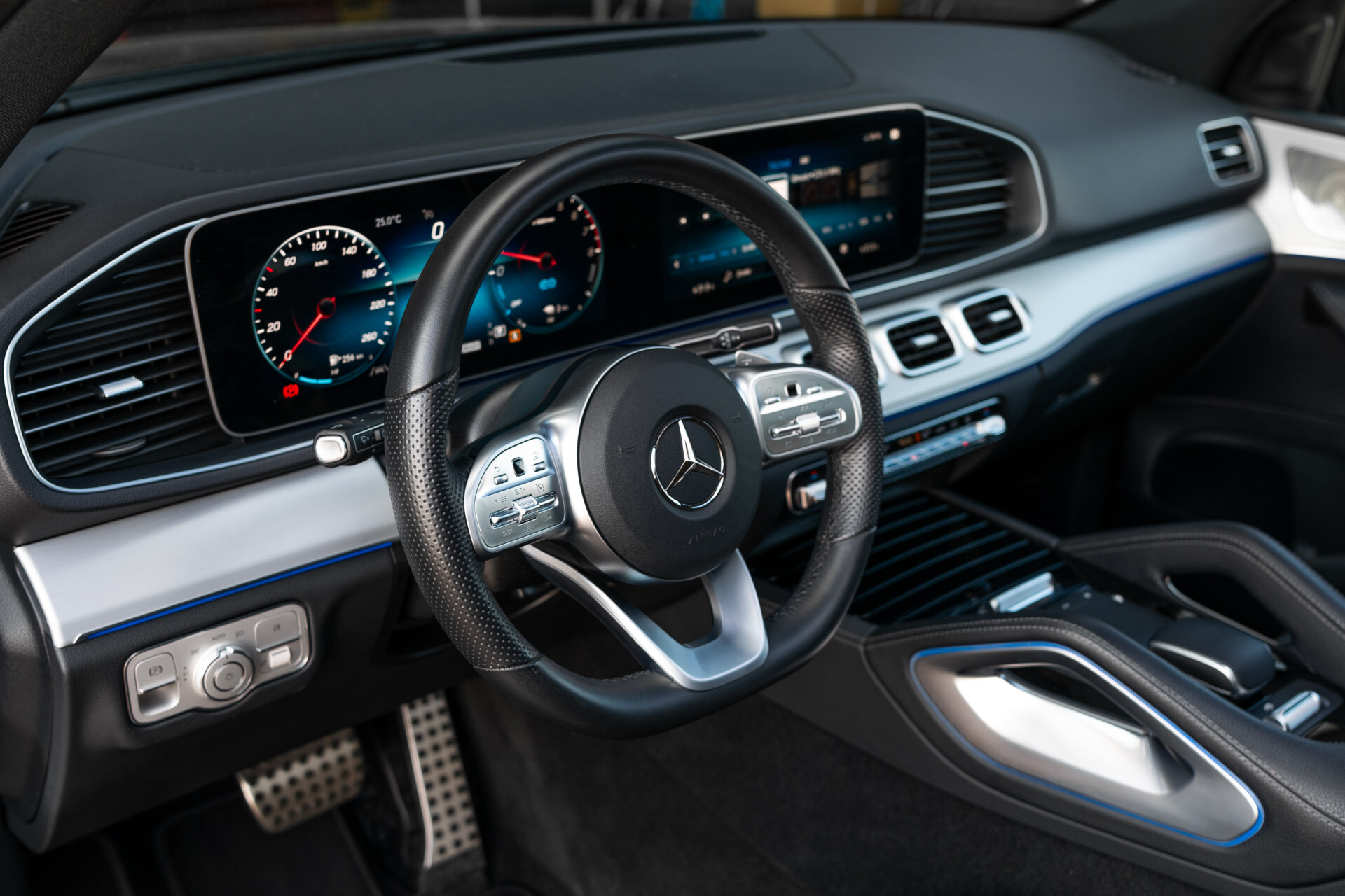 Mercedes-Benz GLE 350e 4-M AMG Night | Luchtvering | Panorama | Burmester Foto 18