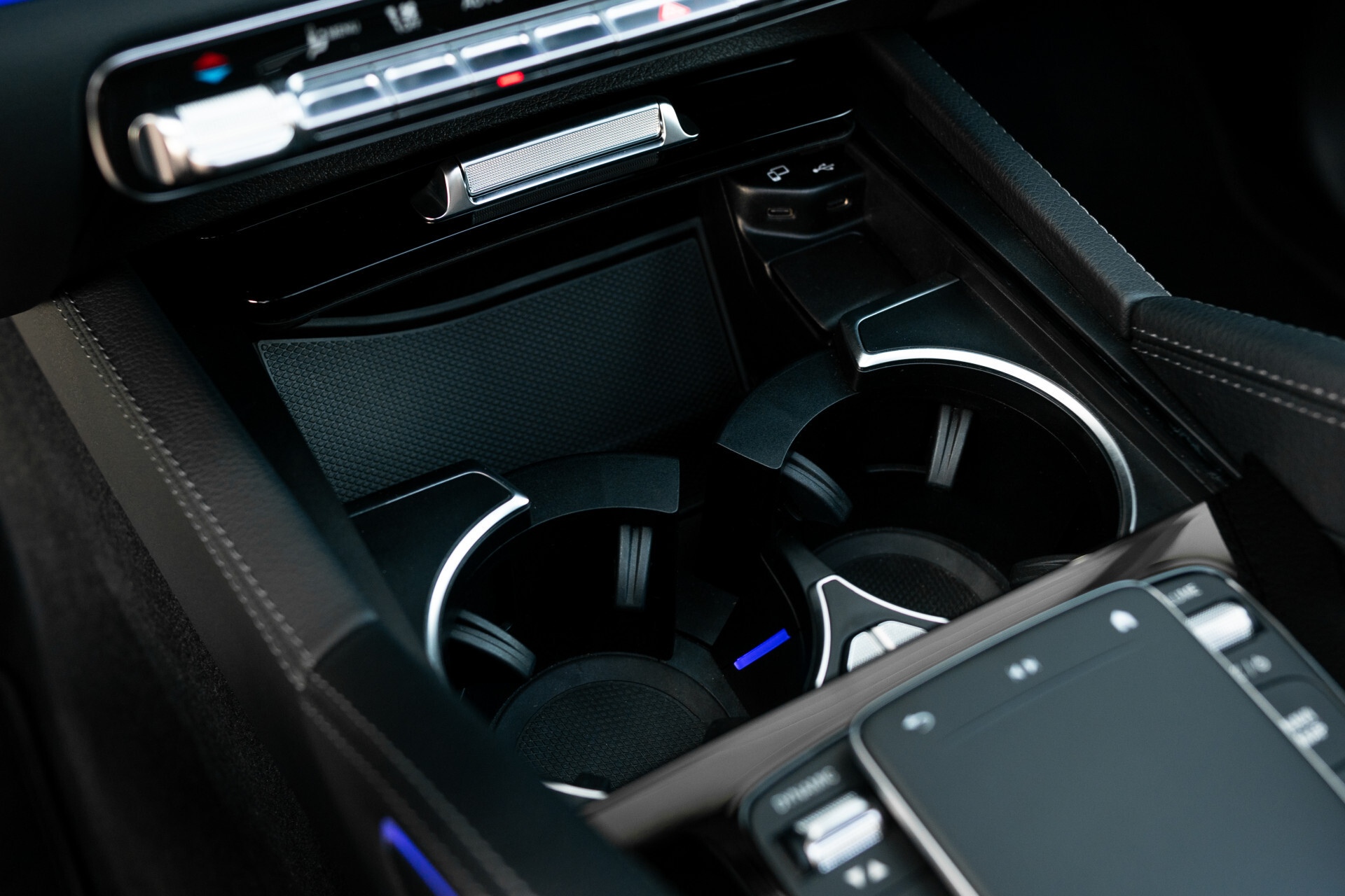 Mercedes-Benz GLE 350e 4-M AMG Night | Luchtvering | Panorama | Burmester Foto 29