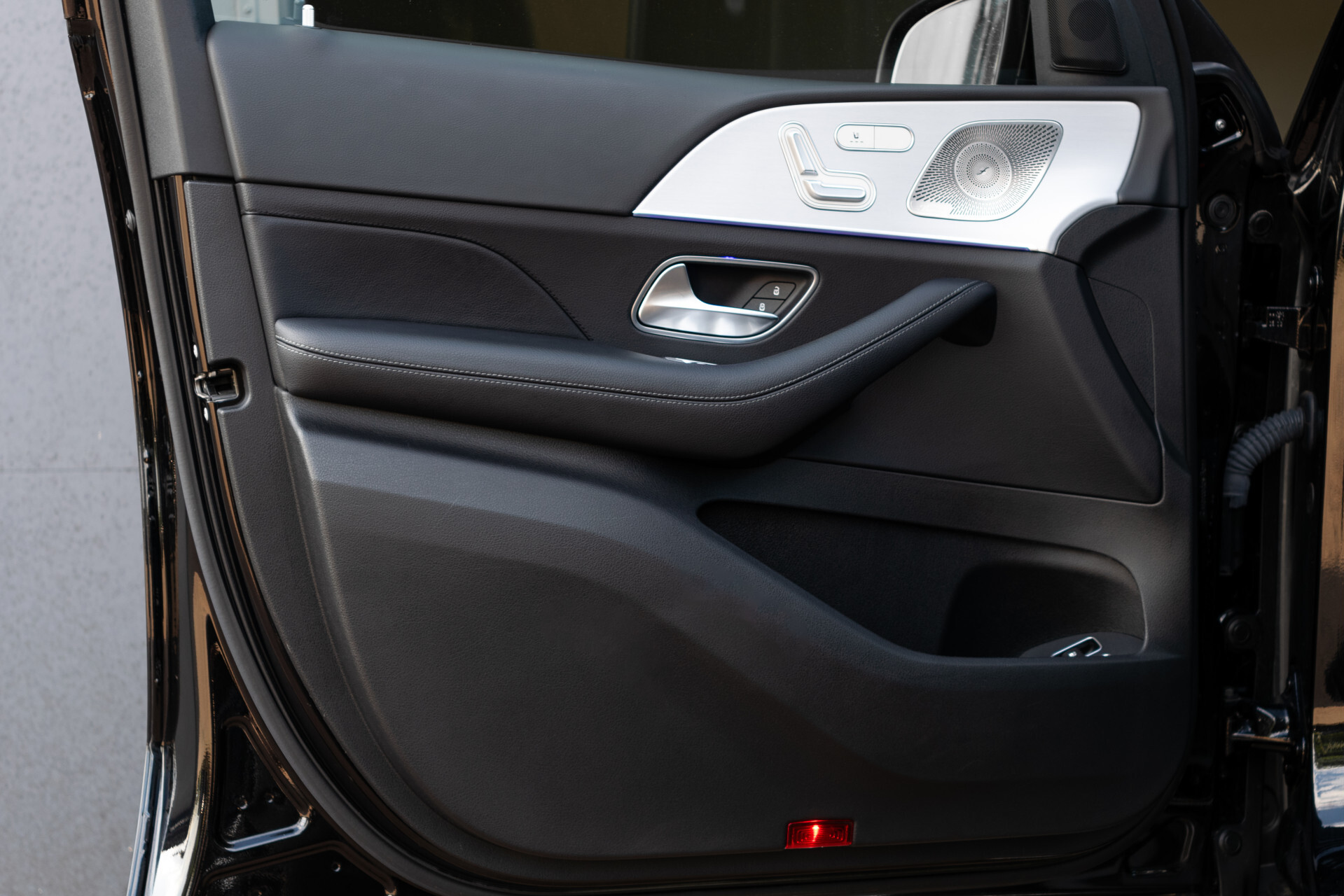 Mercedes-Benz GLE 350e 4-M AMG Night | Luchtvering | Panorama | Burmester Foto 8