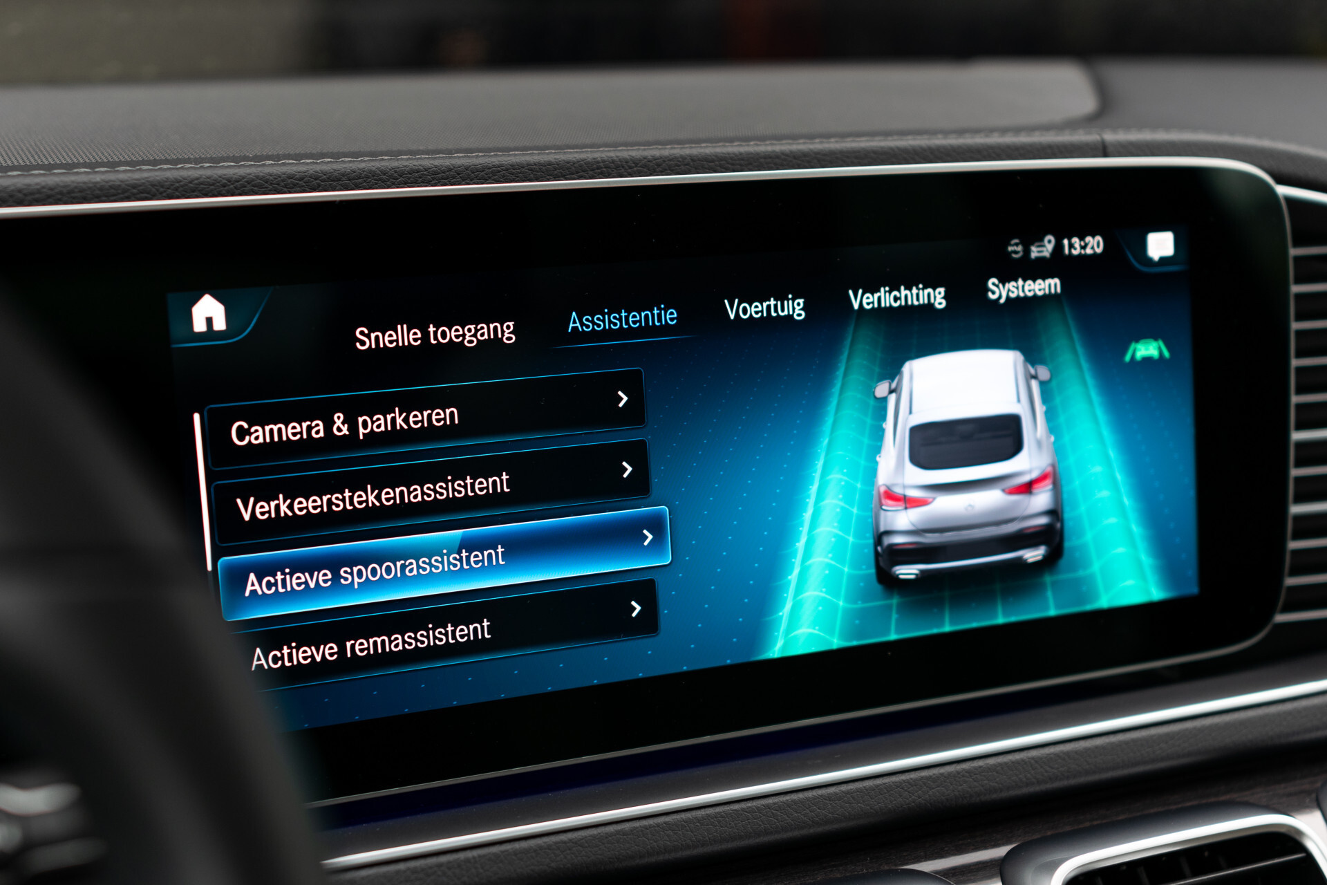 Mercedes-Benz GLE Coupé 350 e 4-M AMG Luchtvering | Panorama | Stoelkoeling | Mem | Burmester | Keyless | Distronic | Treeplanken | Panamericana Foto 17