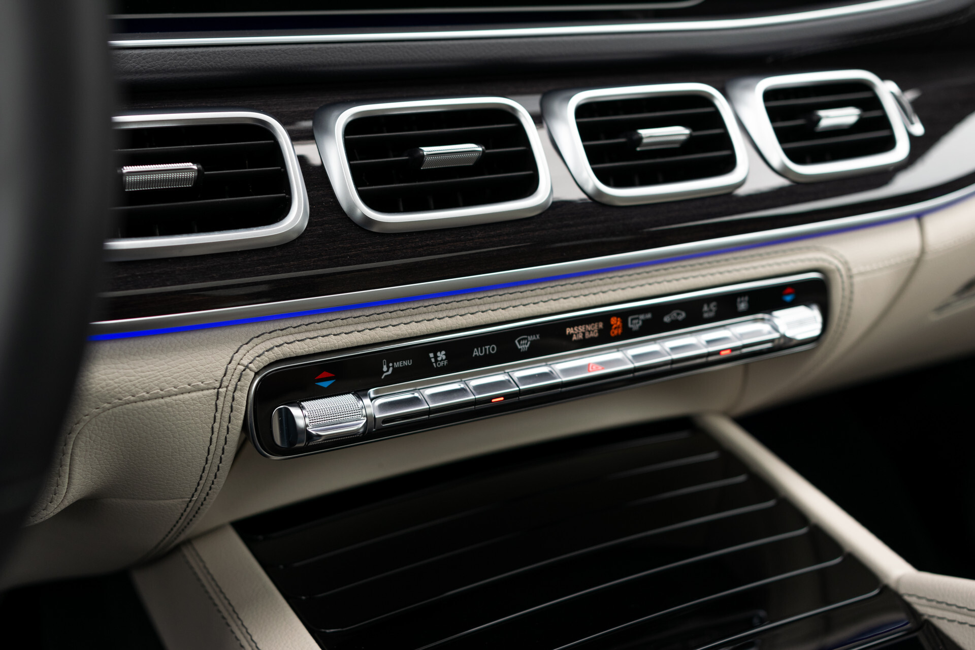 Mercedes-Benz GLE Coupé 350 e 4-M AMG Luchtvering | Panorama | Stoelkoeling | Mem | Burmester | Keyless | Distronic | Treeplanken | Panamericana Foto 18