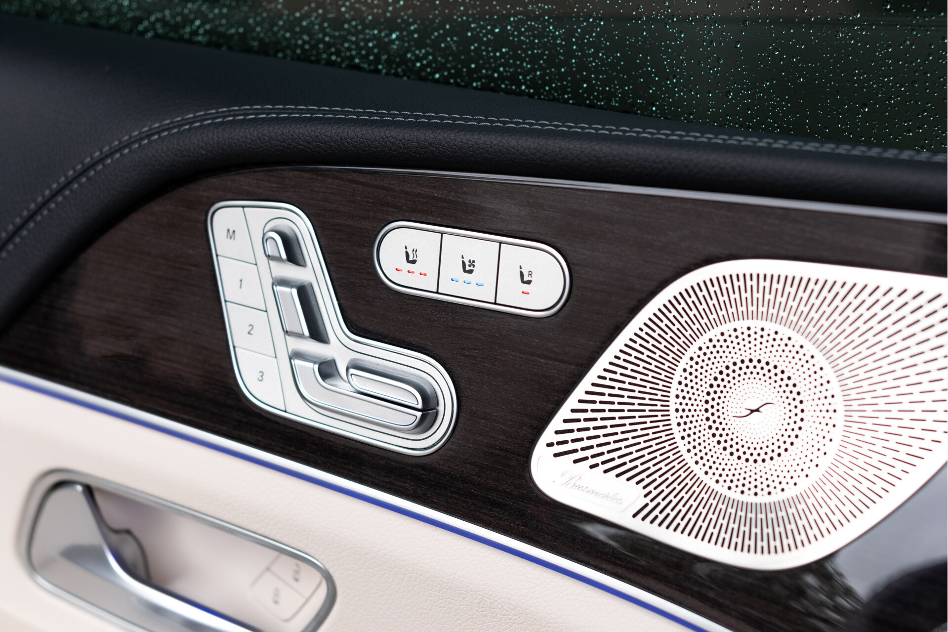 Mercedes-Benz GLE Coupé 350 e 4-M AMG Luchtvering | Panorama | Stoelkoeling | Mem | Burmester | Keyless | Distronic | Treeplanken | Panamericana Foto 27