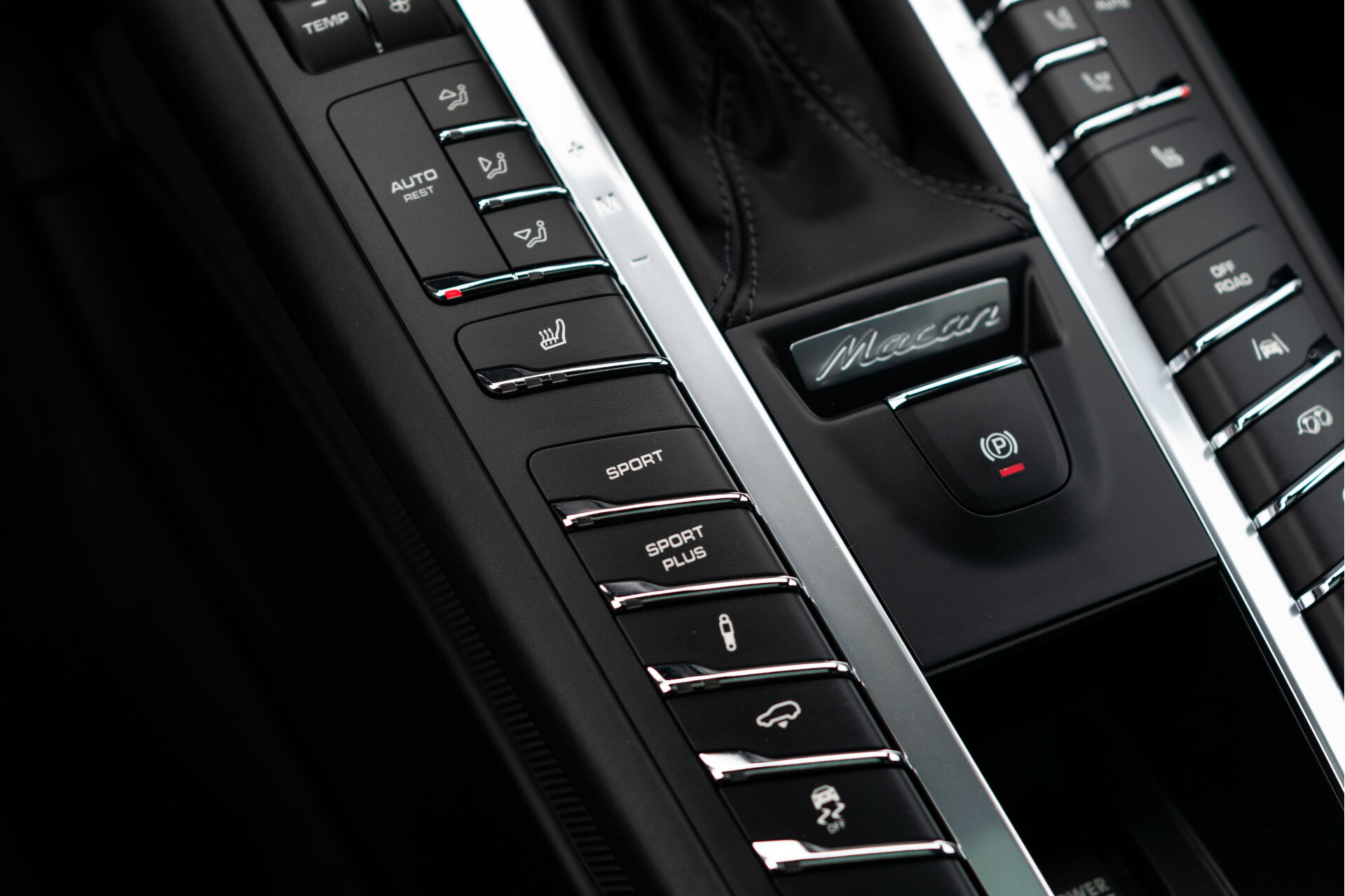 Porsche Macan 3.0 S Sport Chrono | Luchtvering | Panorama | Blackline | 21" | PDLS | Sportuitlaat Foto 17