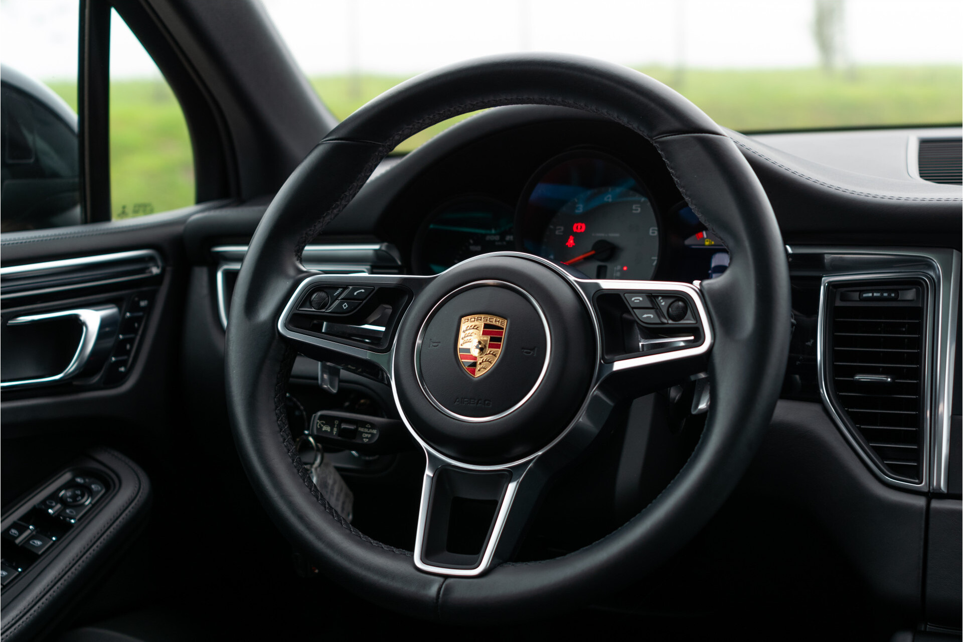 Porsche Macan 3.0 S Sport Chrono | Luchtvering | Panorama | Blackline | 21" | PDLS | Sportuitlaat Foto 25
