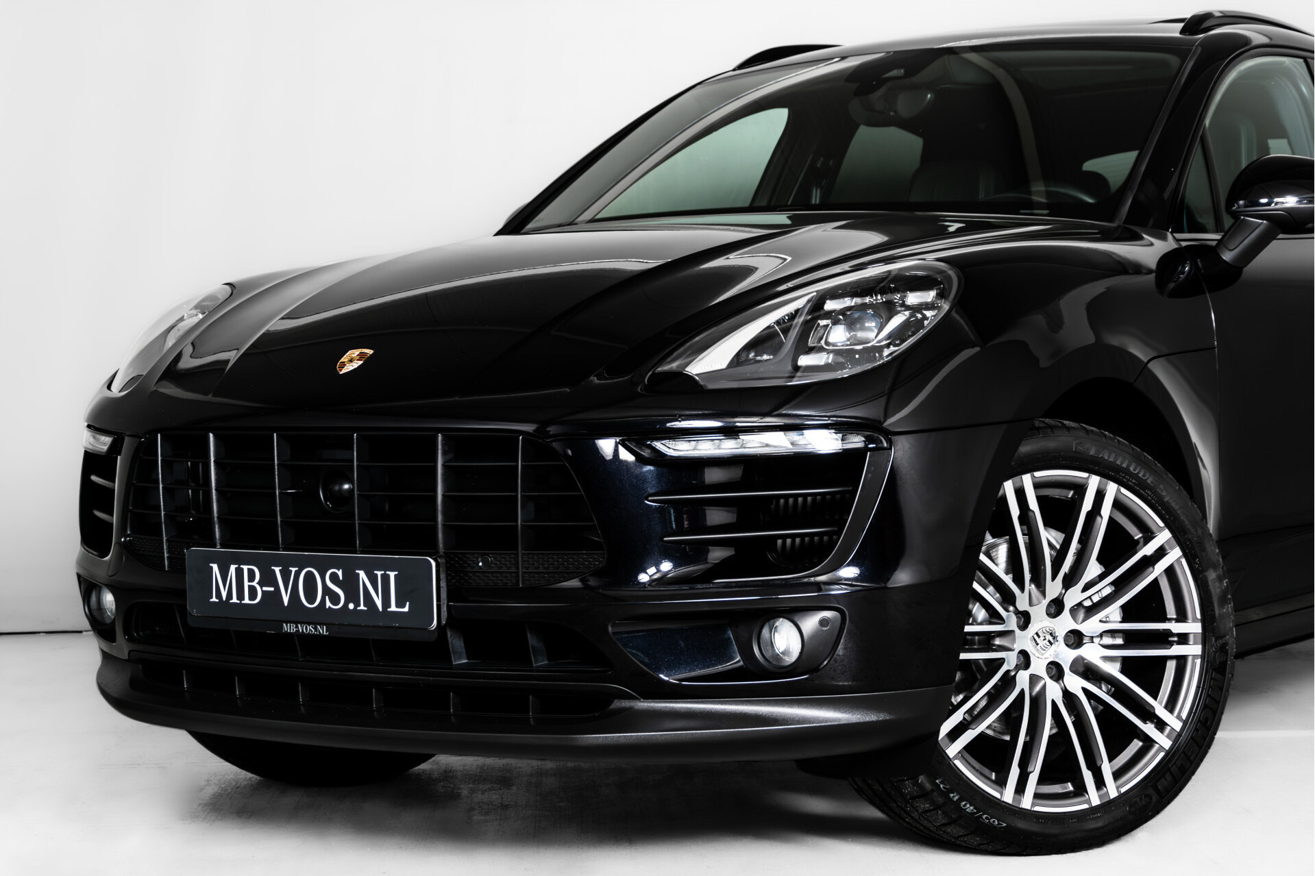 Porsche Macan 3.0 S Sport Chrono | Luchtvering | Panorama | Blackline | 21" | PDLS | Sportuitlaat Foto 32