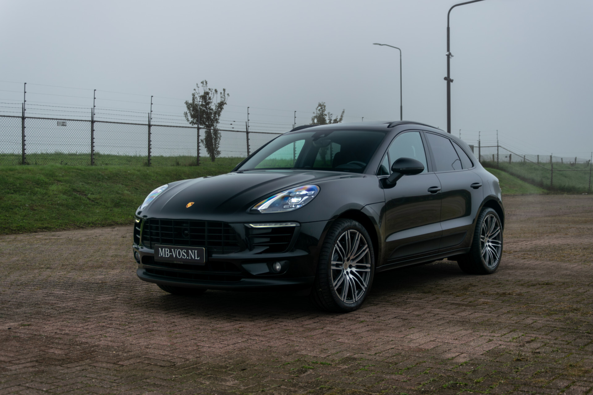 Porsche Macan 3.0 S Sport Chrono | Luchtvering | Panorama | Blackline | 21" | PDLS | Sportuitlaat Foto 9