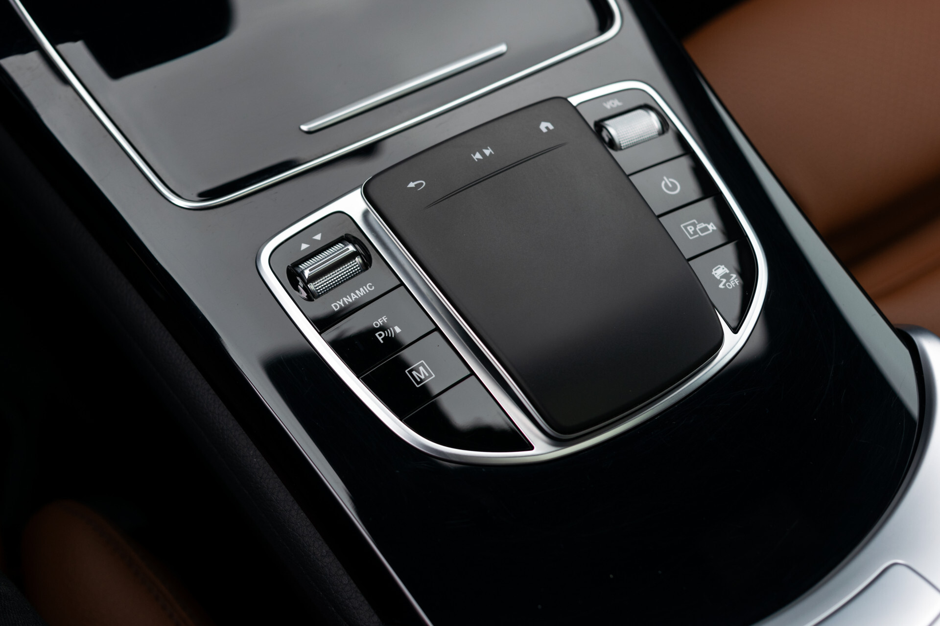 Mercedes-Benz GLC Coupé 300e 4-M AMG | Night | Schuifdak | Memory | 360 camera | SoundSysteem | 20" | Treeplanken Foto 28