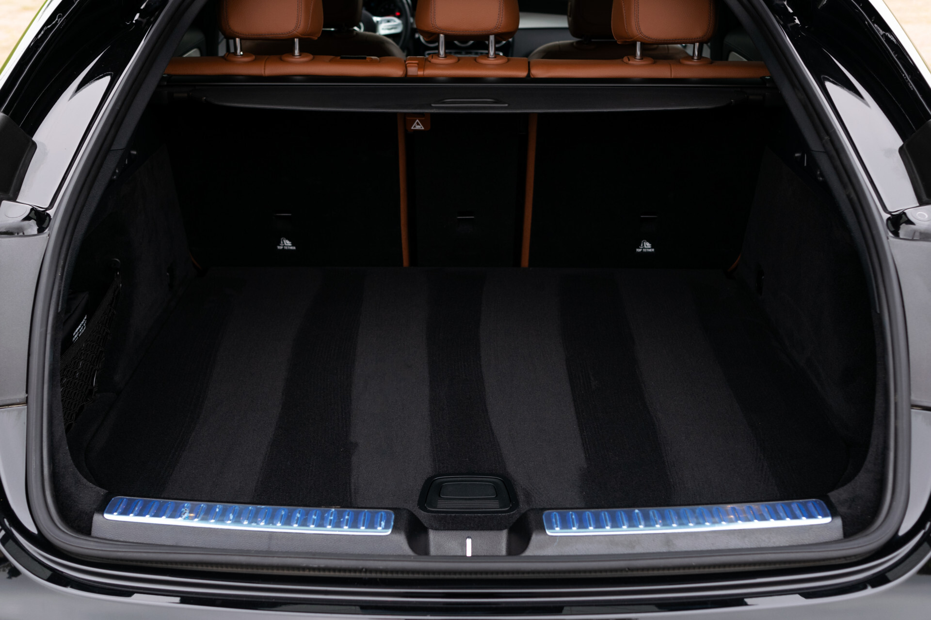 Mercedes-Benz GLC Coupé 300e 4-M AMG | Night | Schuifdak | Memory | 360 camera | SoundSysteem | 20" | Treeplanken Foto 32