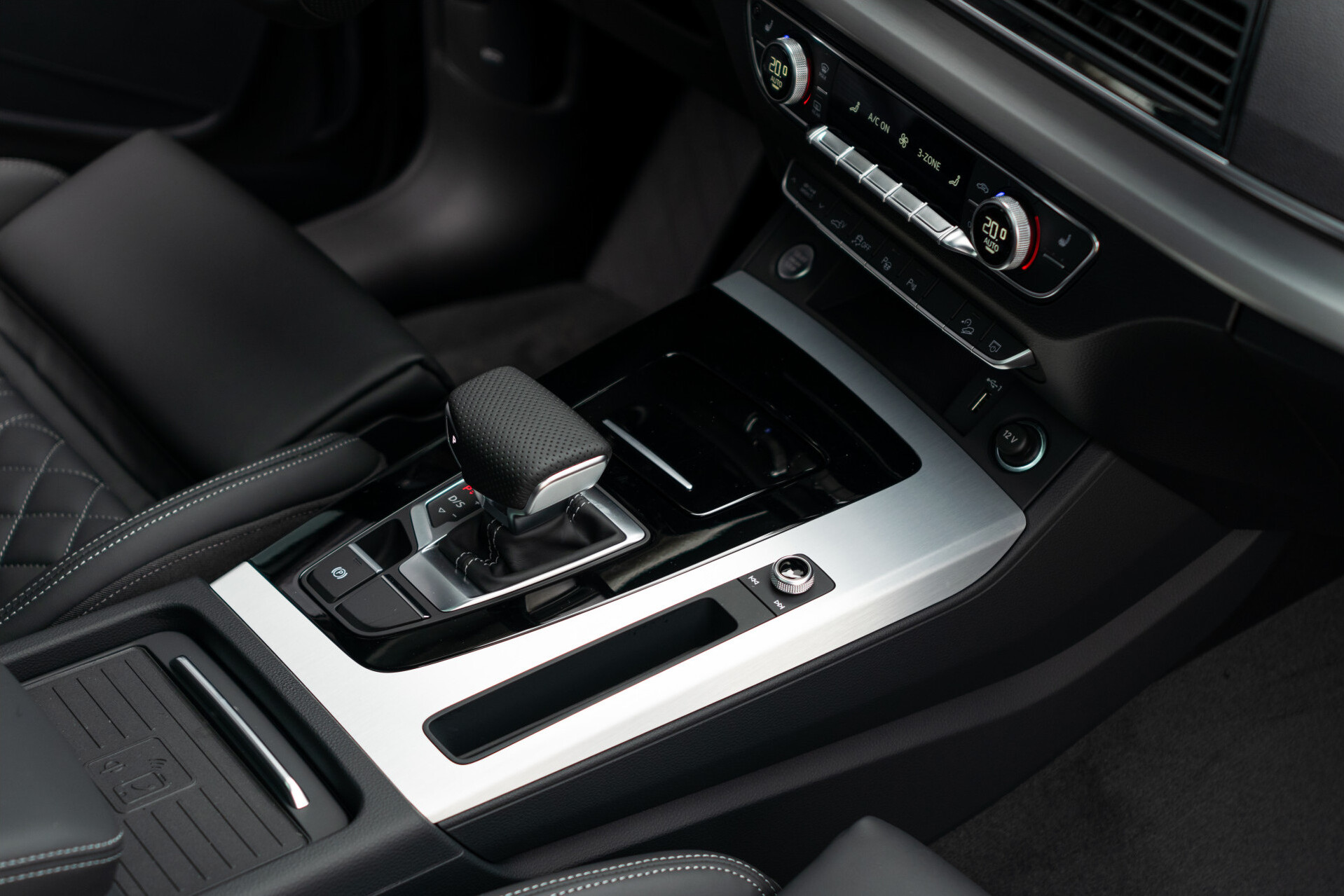 Audi Q5 Sportback 55 TFSI e S edition S edition Luchtvering | Panorama | Keyless | Nappa | Trekhaak | Zwart Optiek | Nieuwprijs €103268 Foto 22