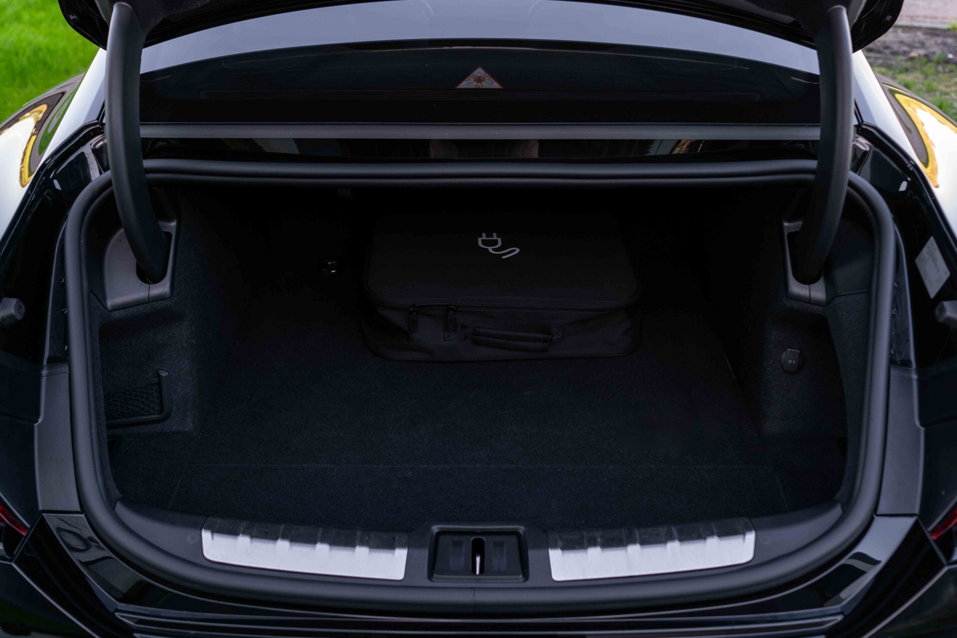 Audi e-tron GT RS 93 kWh 600 pk B&O | 21" | Carbid Brakes | Laser | HUD | Alcantara | Assistentie Plus | Standkachel/koeling Foto 36