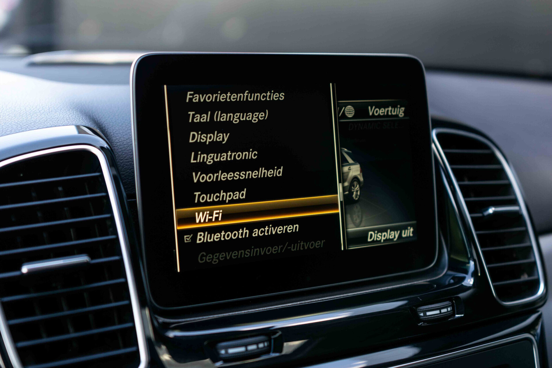 Mercedes-Benz GLE 350 d 4-M Luchtvering | Schuifdak | Trekhaak | 19" | Carplay | Comand | ILS | Leder | Sfeerverlichting | Aut9 Foto 15