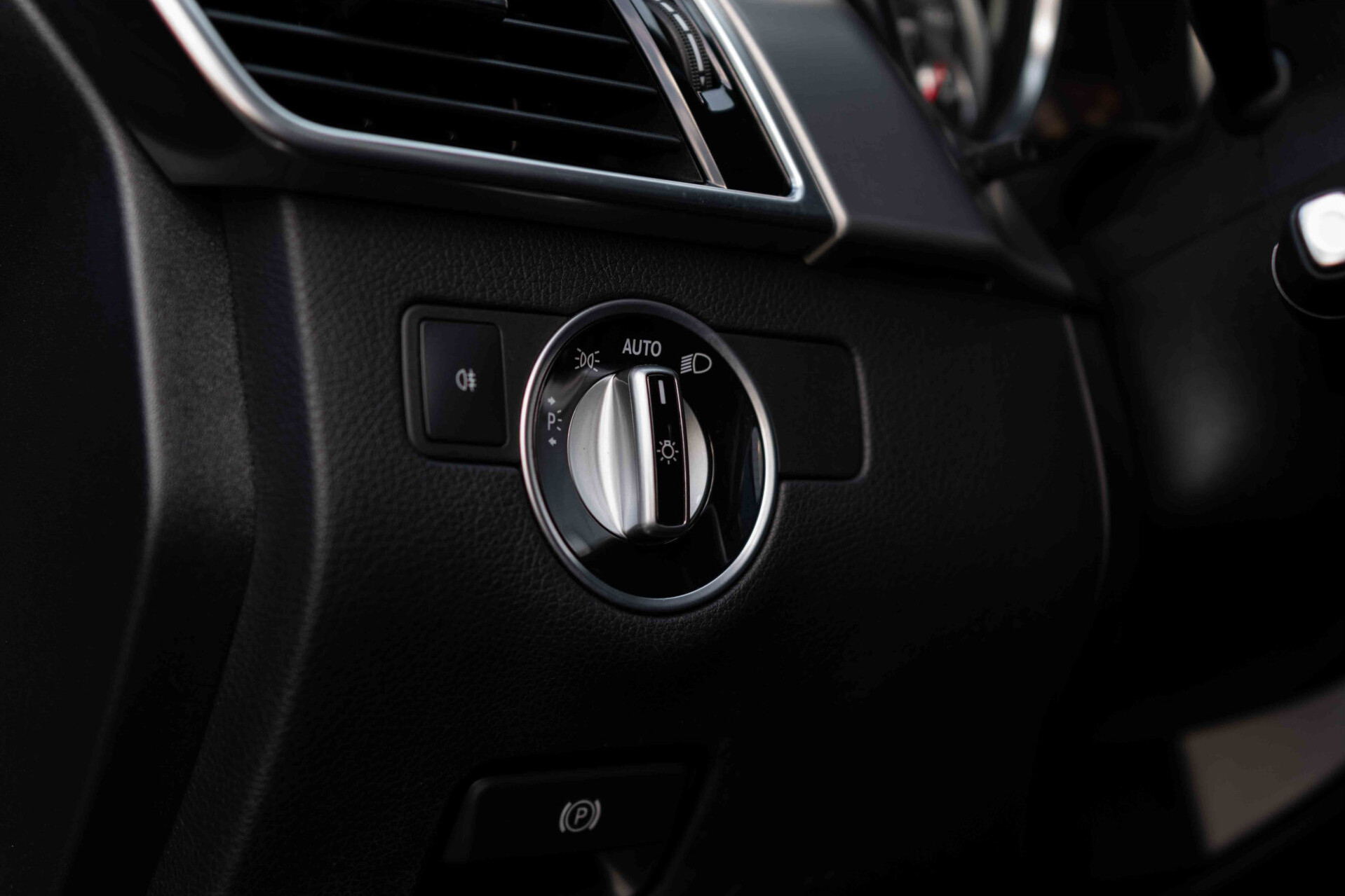 Mercedes-Benz GLE 350 d 4-M Luchtvering | Schuifdak | Trekhaak | 19" | Carplay | Comand | ILS | Leder | Sfeerverlichting | Aut9 Foto 16