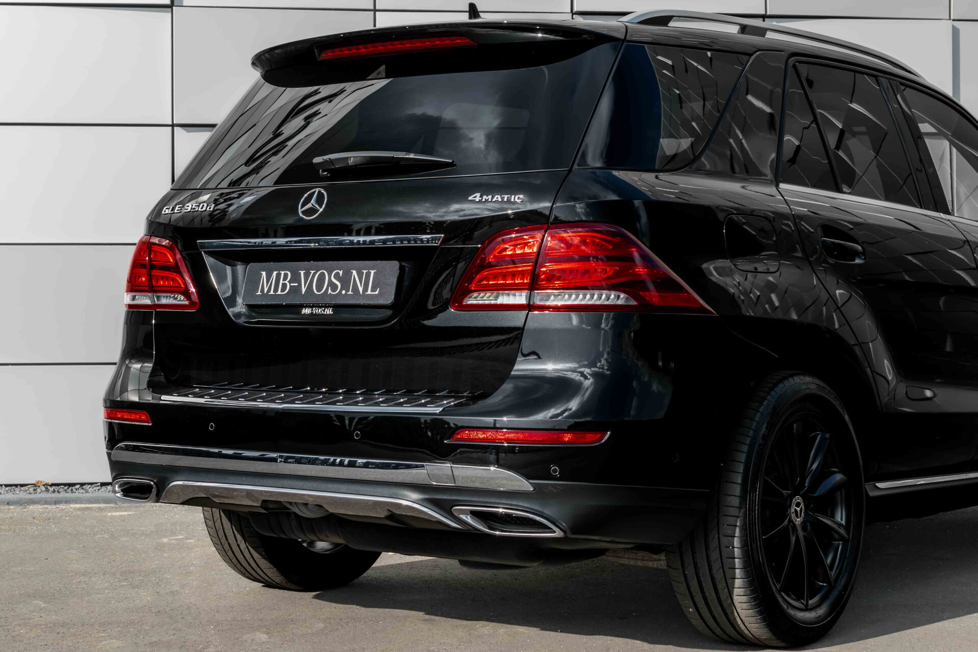 Mercedes-Benz GLE 350 d 4-M Luchtvering | Schuifdak | Trekhaak | 19" | Carplay | Comand | ILS | Leder | Sfeerverlichting | Aut9 Foto 26