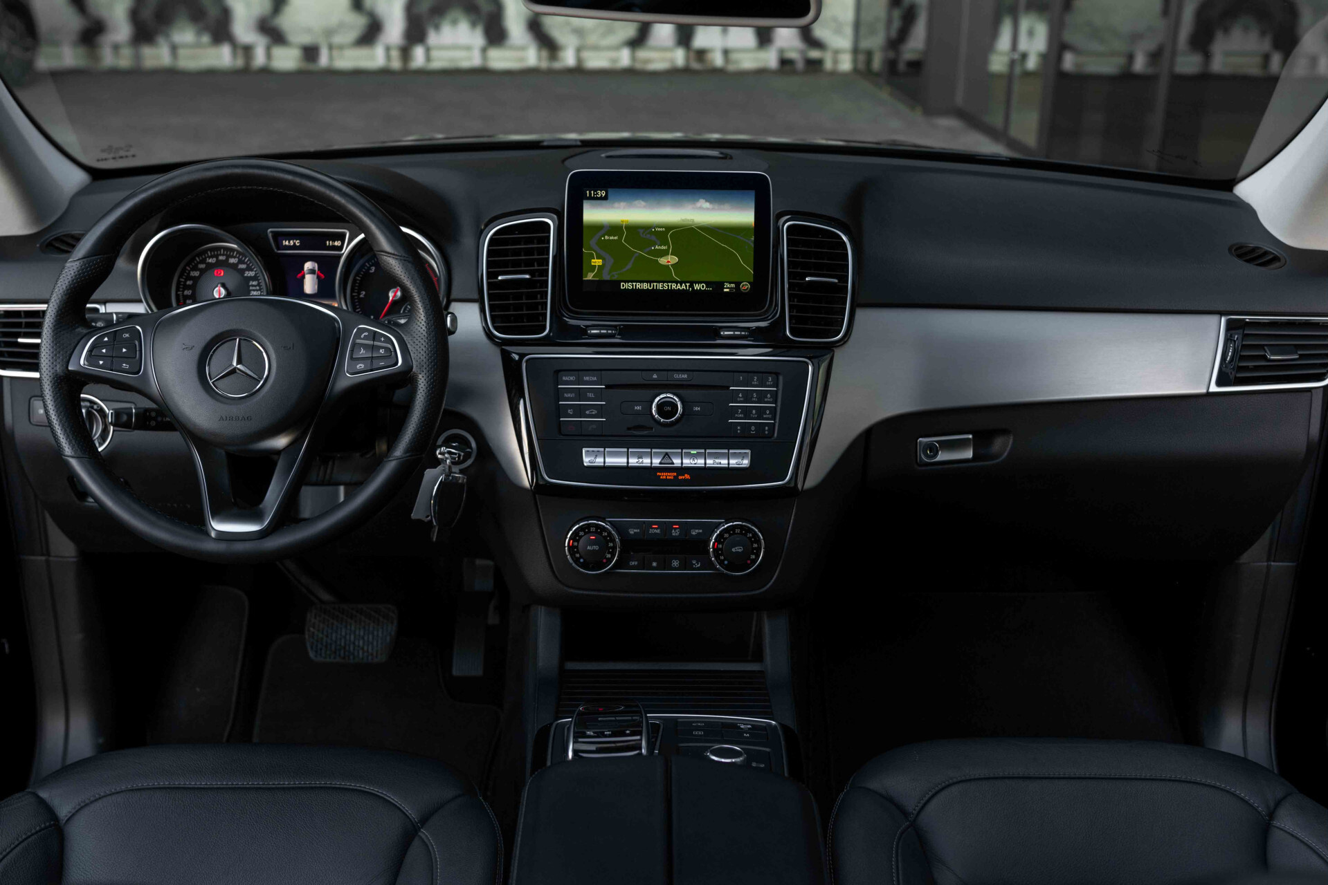 Mercedes-Benz GLE 350 d 4-M Luchtvering | Schuifdak | Trekhaak | 19" | Carplay | Comand | ILS | Leder | Sfeerverlichting | Aut9 Foto 5