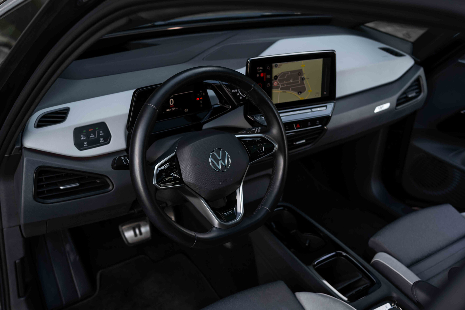 Volkswagen ID.3 First Max 58 kWh Panorama | Massage | HUD | 20" | Keyless | Carplay | Adaptive Cruise | IQ Light Foto 14