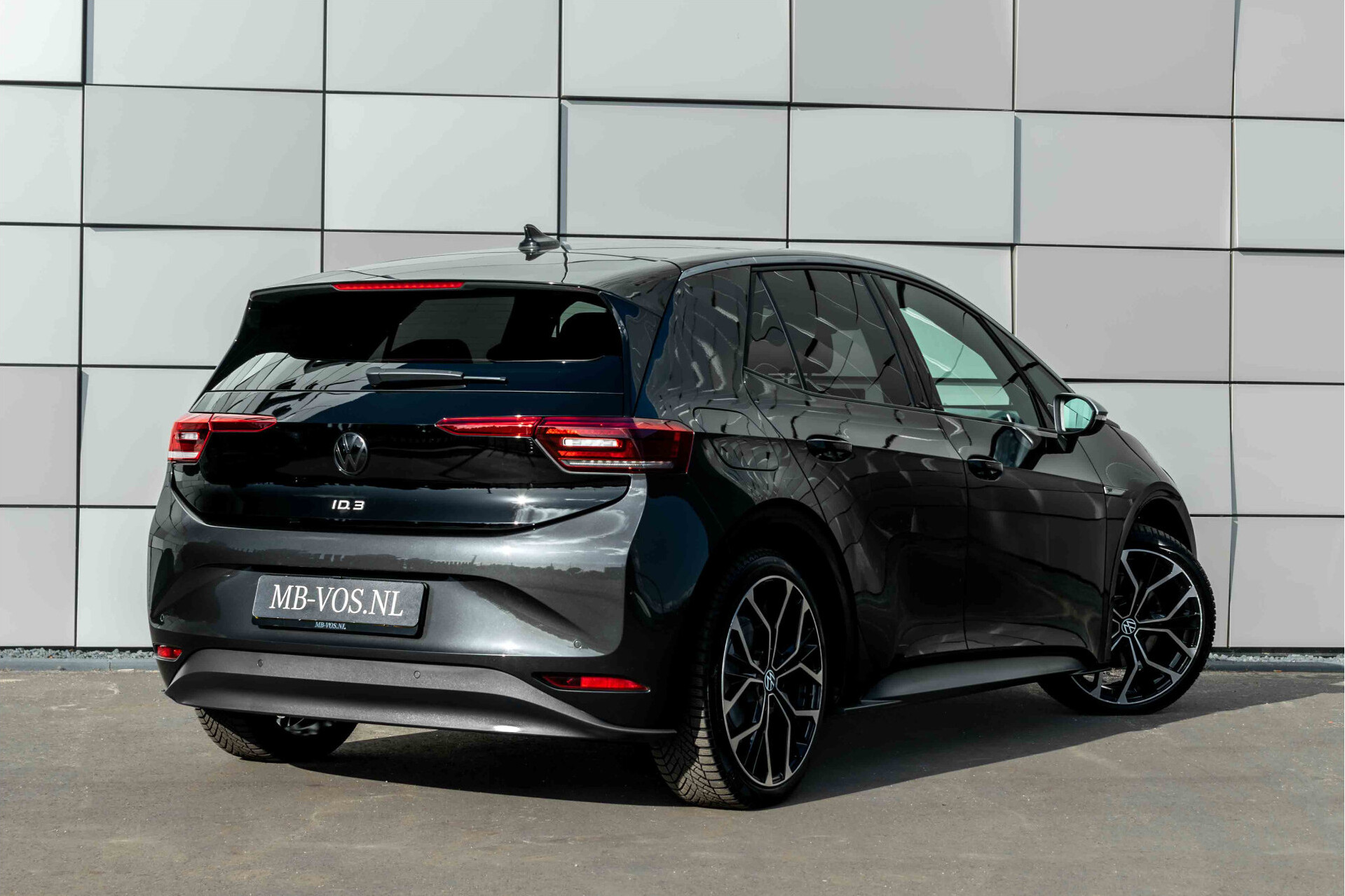 Volkswagen ID.3 First Max 58 kWh Panorama | Massage | HUD | 20" | Keyless | Carplay | Adaptive Cruise | IQ Light Foto 2