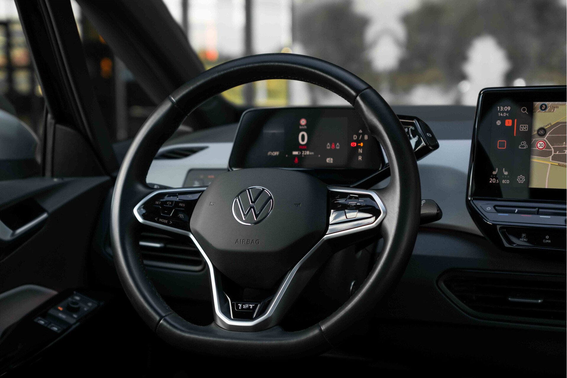 Volkswagen ID.3 First Max 58 kWh Panorama | Massage | HUD | 20" | Keyless | Carplay | Adaptive Cruise | IQ Light Foto 22