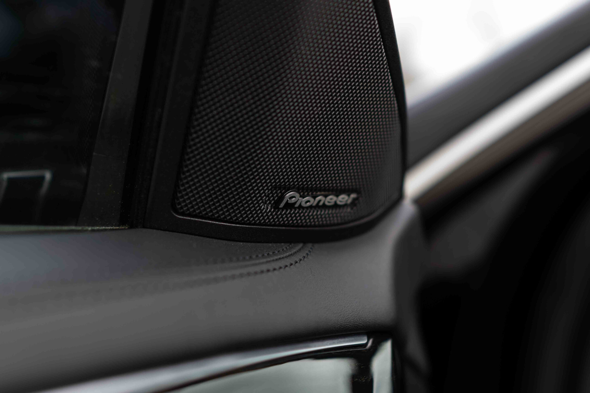 Mercedes-Benz E-Klasse 350 Bluetec AMG Massage | Distronic | Keyless | Stoelkoeling | Entertainment | 360 camera | Schuifdak | ILS | Zonnerolo's | 19" | Harman-Kardon | Aut7 Foto 25