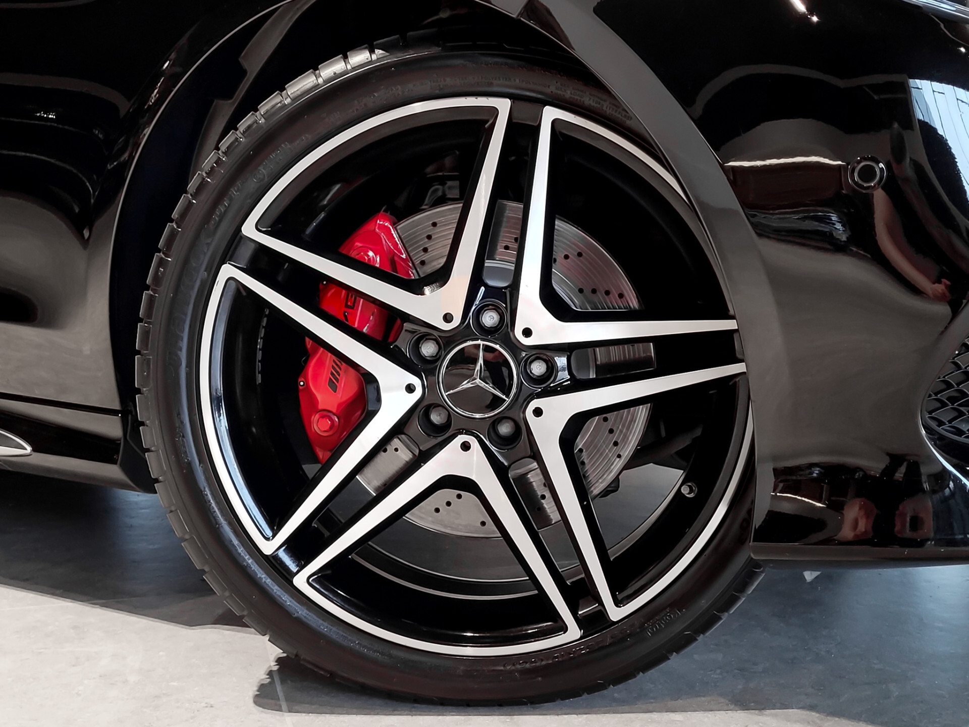 Mercedes-Benz E-Klasse 350 Bluetec AMG Massage | Distronic | Keyless | Stoelkoeling | Entertainment | 360 camera | Schuifdak | ILS | Zonnerolo's | 19" | Harman-Kardon | Aut7 Foto 32