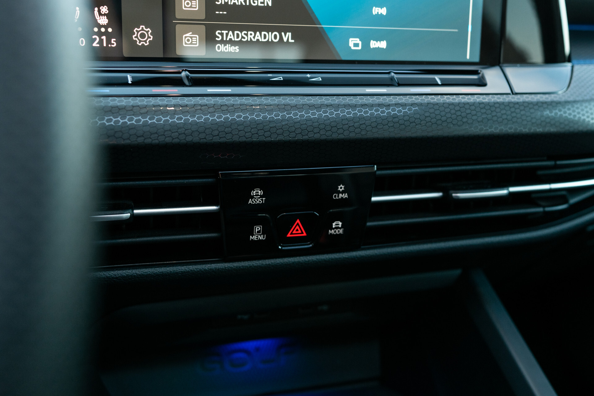 Volkswagen Golf 8 2.0 GTD IQ | Pano | Sfeer | Stoelkoeling | Leer | 19" | Blackline Aut Foto 17