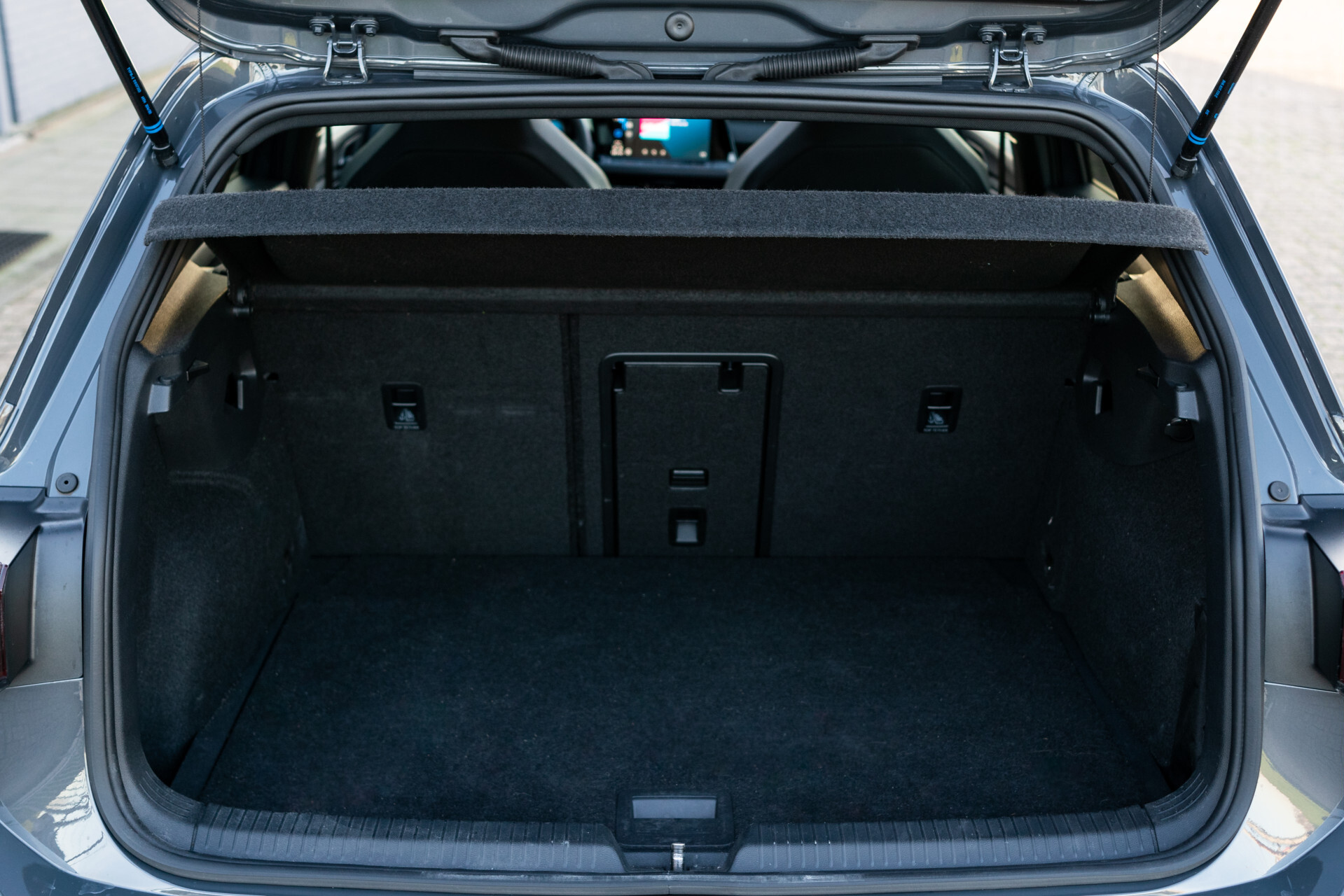 Volkswagen Golf 8 2.0 GTD IQ | Pano | Sfeer | Stoelkoeling | Leer | 19" | Blackline Aut Foto 30