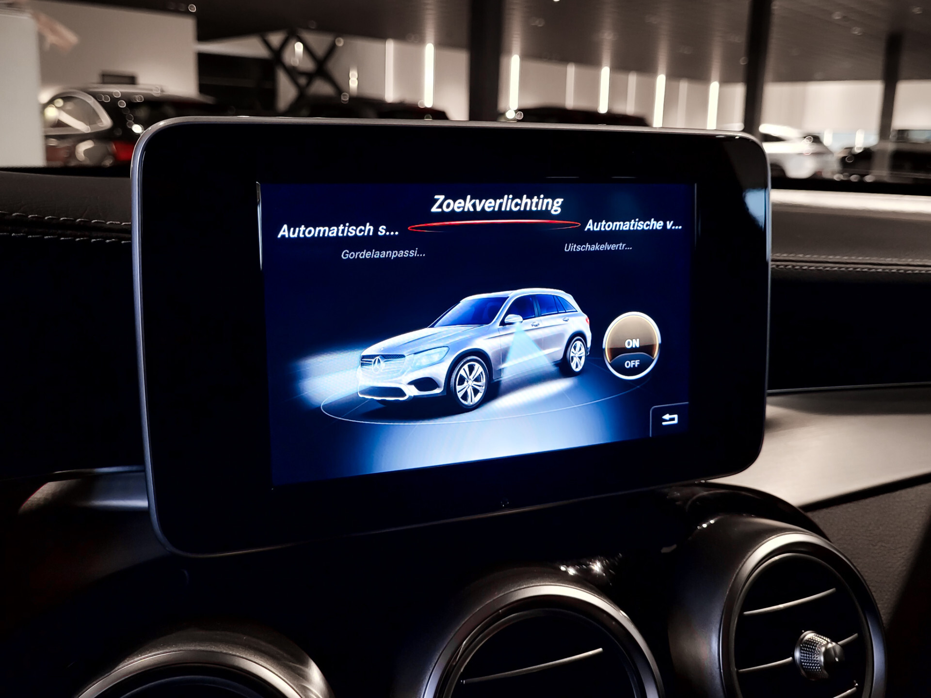 Mercedes-Benz GLC 250 4-M Exclusive Distronic Plus | Keyless-Go | Standkachel | Intelligent Light | Camera | Trekhaak | Aut9 Foto 17