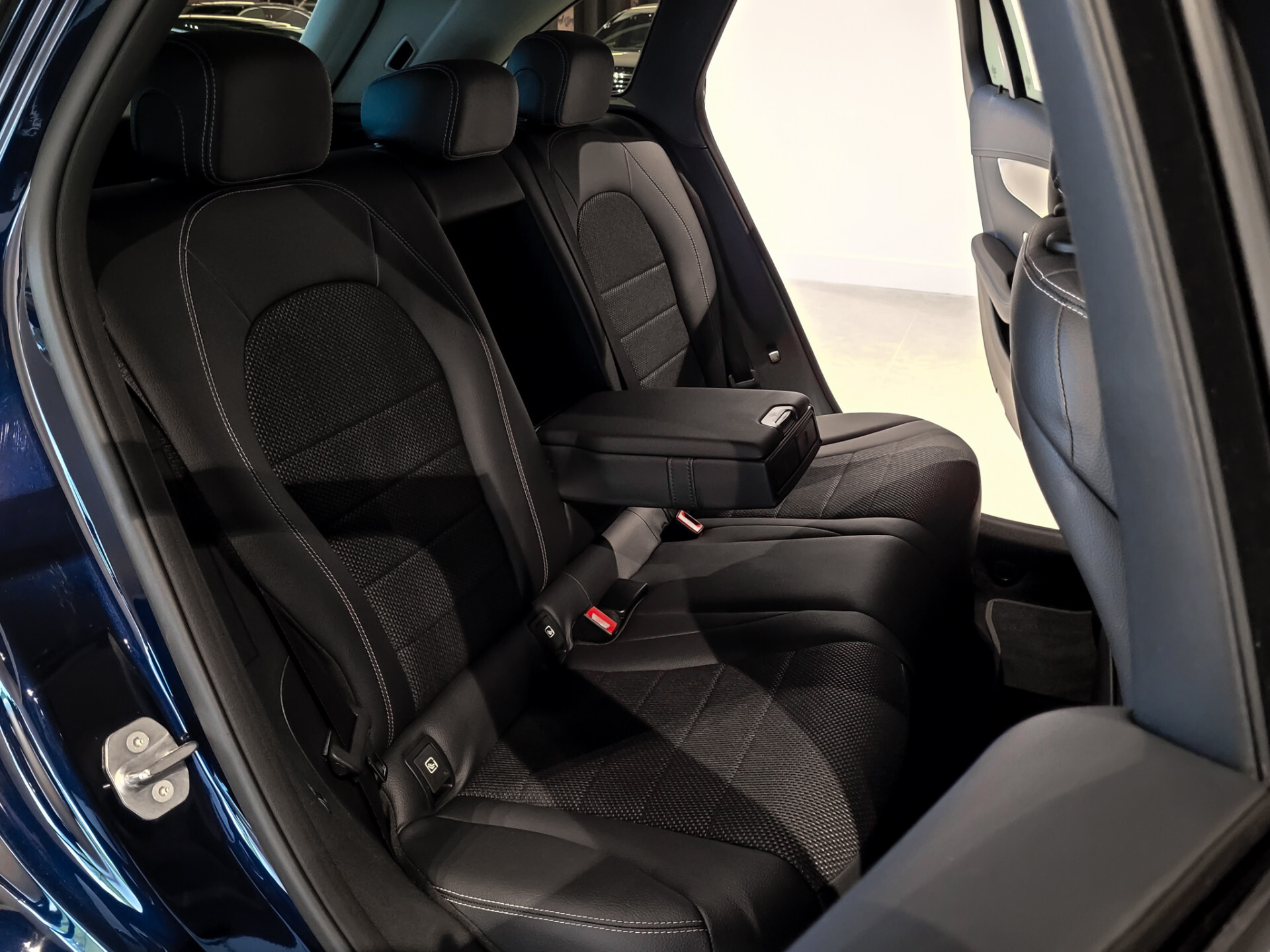 Mercedes-Benz GLC 250 4-M Exclusive Distronic Plus | Keyless-Go | Standkachel | Intelligent Light | Camera | Trekhaak | Aut9 Foto 4