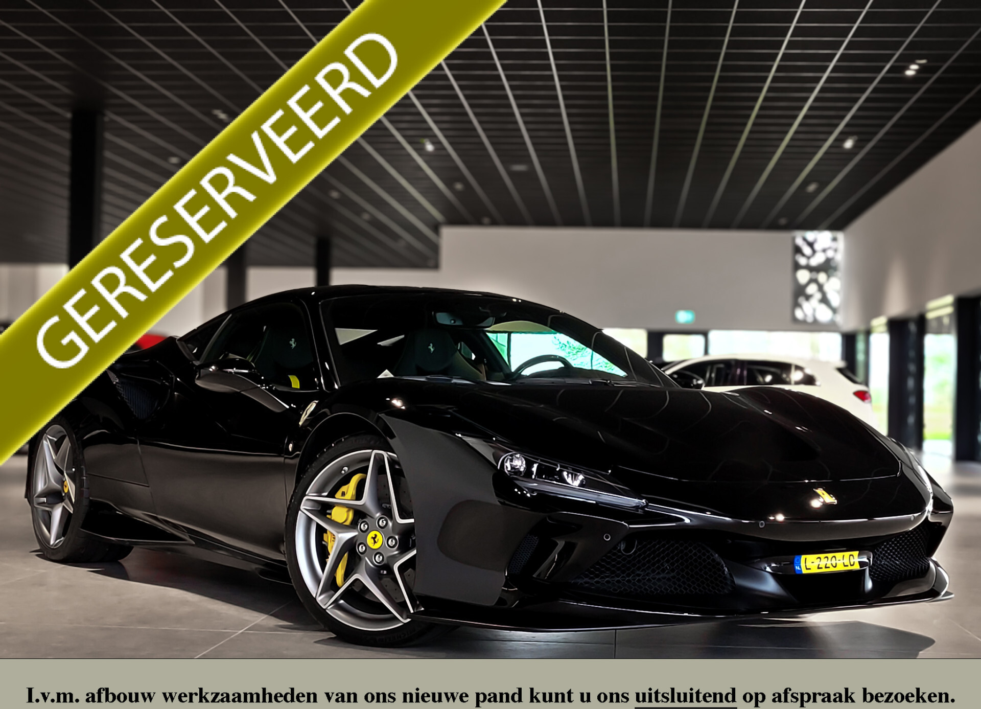 Ferrari F8 Tributo 3.9 V8 HELE Full Carbon | Lift | Racing Seats | Passenger Display | JBL | Camera Foto 1