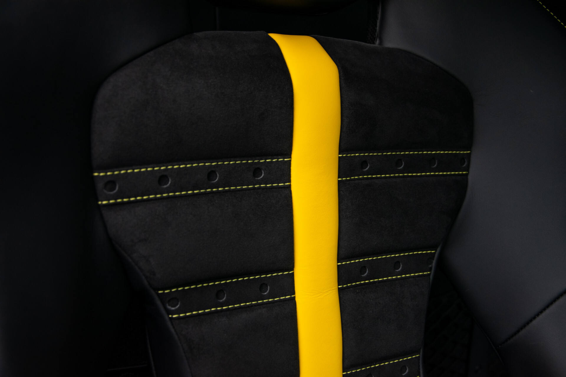 Ferrari F8 Tributo 3.9 V8 HELE Full Carbon | Lift | Racing Seats | Passenger Display | JBL | Camera Foto 51