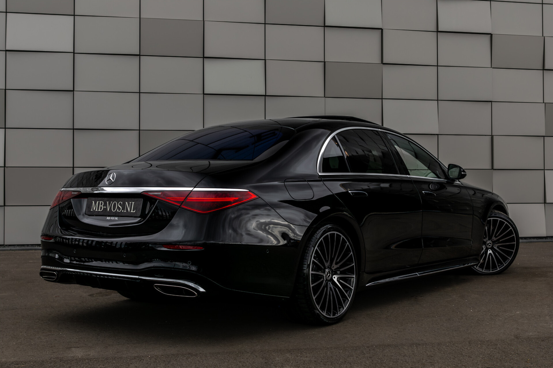 Mercedes-Benz S-Klasse 500 4-M Lang AMG First Class | Klaptafels | Burmester 4D | Manufaktur | 4xMassage | Standkachel | 3xTV | Achterasbesturing | 21" Foto 2