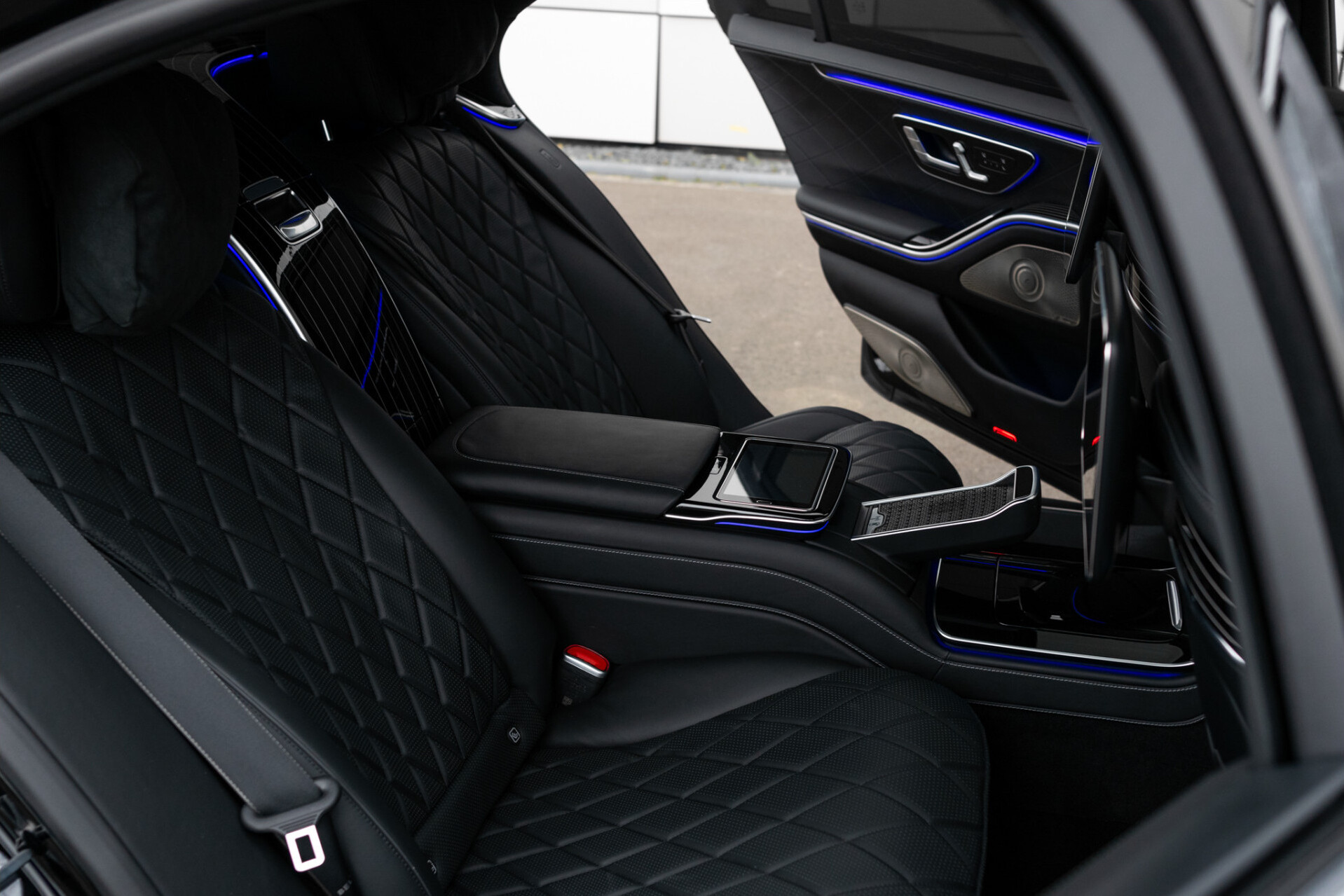 Mercedes-Benz S-Klasse 500 4-M Lang AMG First Class | Klaptafels | Burmester 4D | Manufaktur | 4xMassage | Standkachel | 3xTV | Achterasbesturing | 21" Foto 4