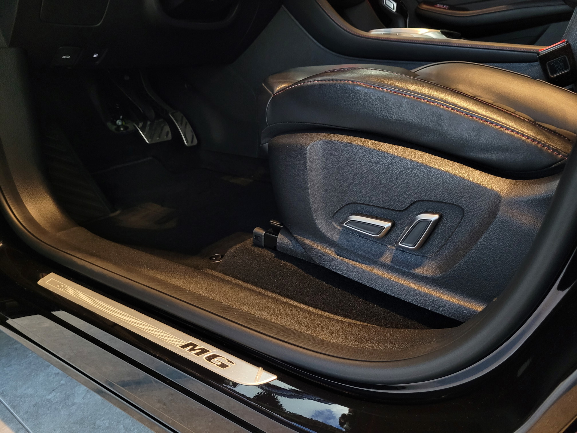 MG EHS 1.5 TGDI Luxury Panoramadak | 360 camera | Acc | Leder | 1ste eigenaar | NL Auto Foto 12