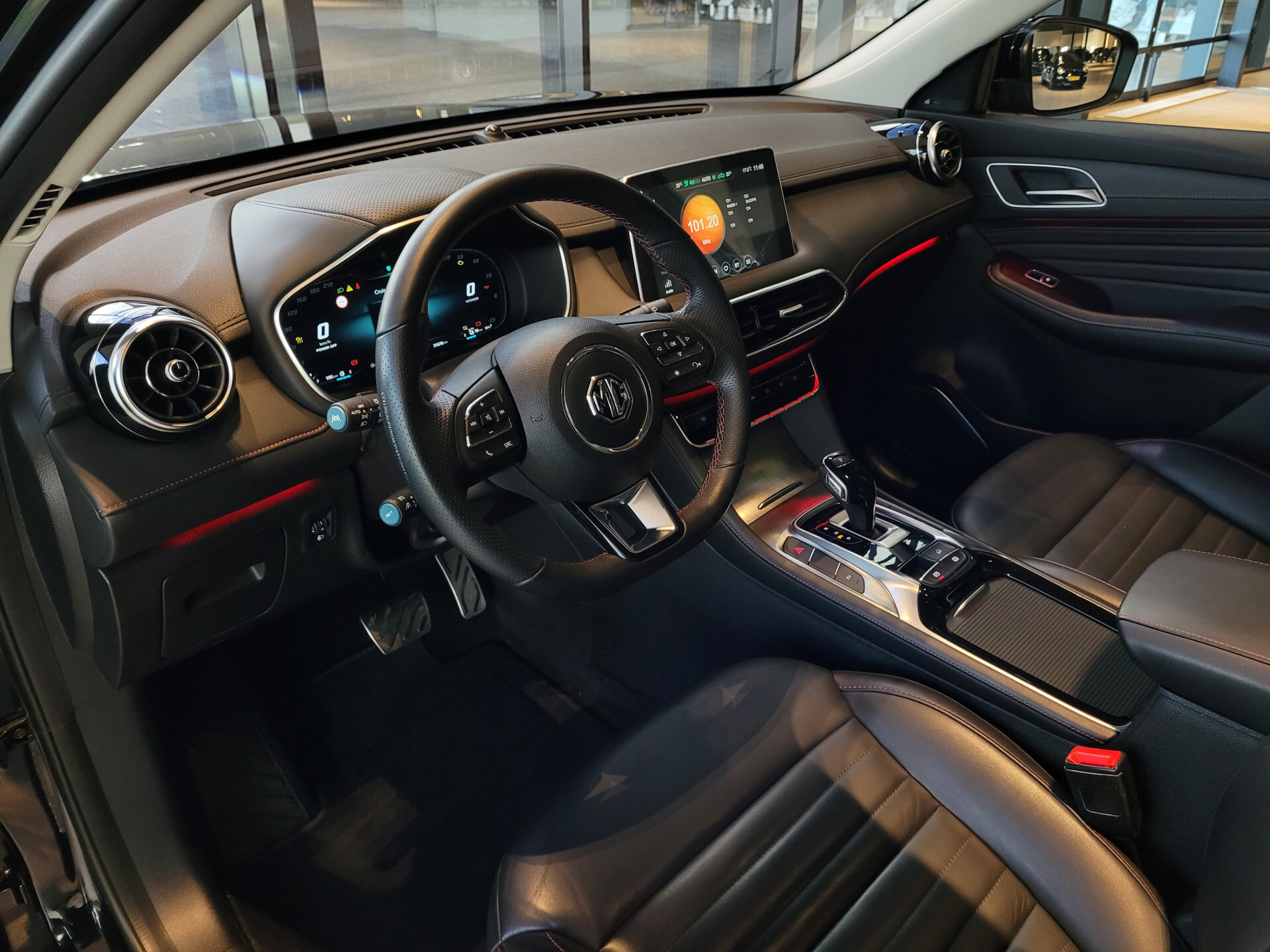 MG EHS 1.5 TGDI Luxury Panoramadak | 360 camera | Acc | Leder | 1ste eigenaar | NL Auto Foto 14