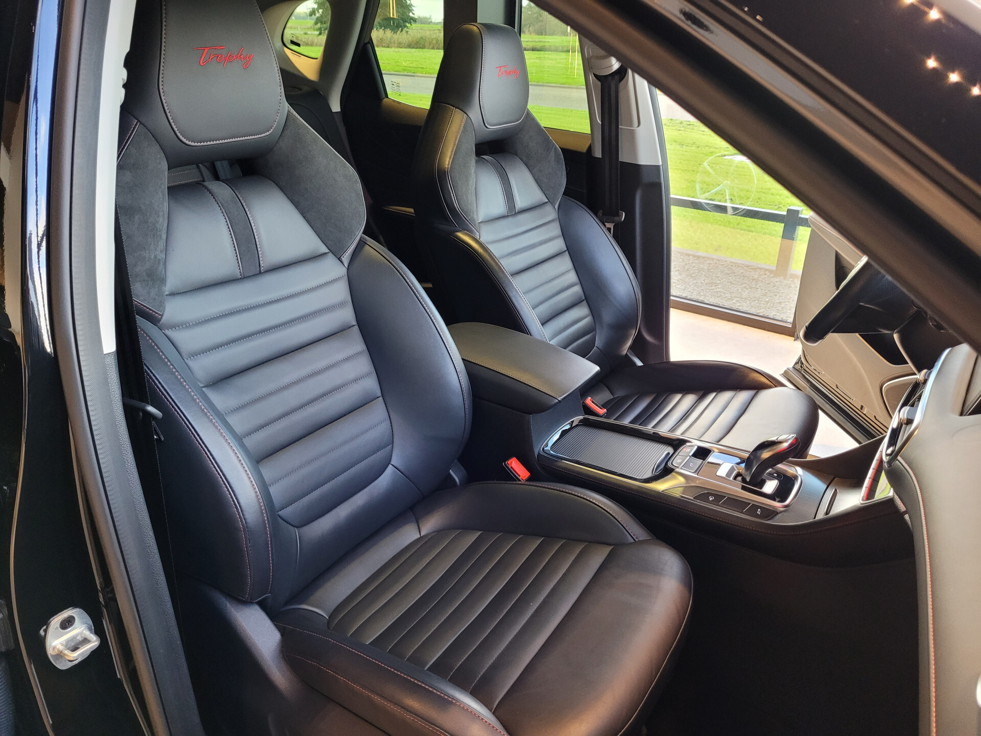 MG EHS 1.5 TGDI Luxury Panoramadak | 360 camera | Acc | Leder | 1ste eigenaar | NL Auto Foto 3