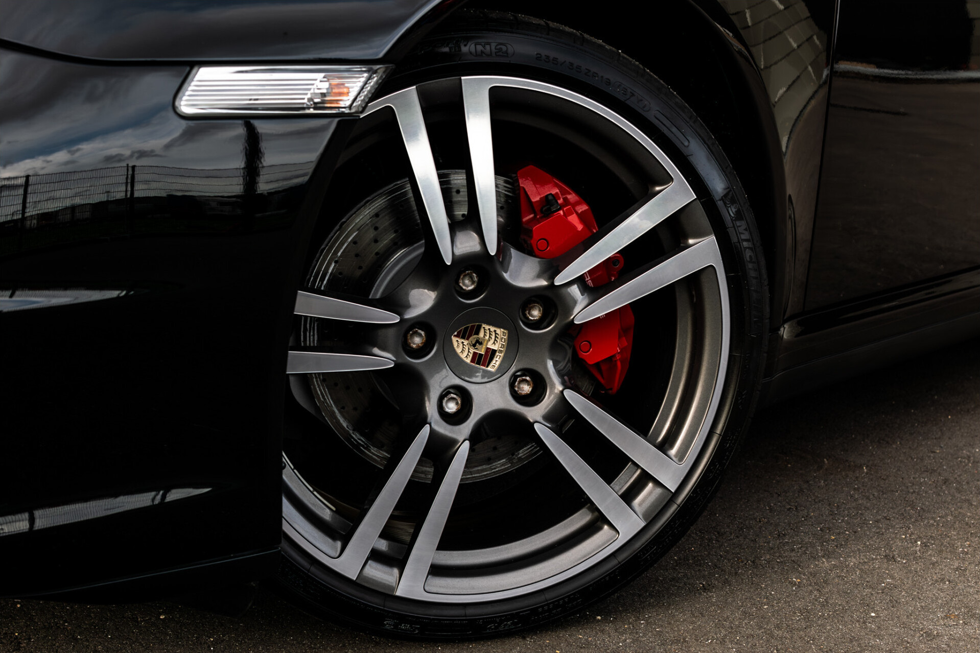 Porsche 911 3.8 Carrera 4S Origineel Nederlands | Volledige historie | Bose | Sportchrono Plus | Sportuitlaat | Schuifdak Foto 28