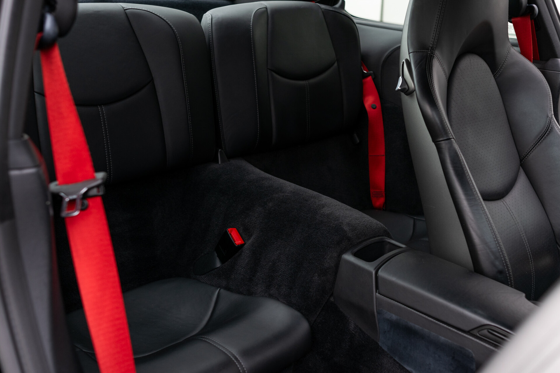 Porsche 911 3.8 Carrera 4S Origineel Nederlands | Volledige historie | Bose | Sportchrono Plus | Sportuitlaat | Schuifdak Foto 4