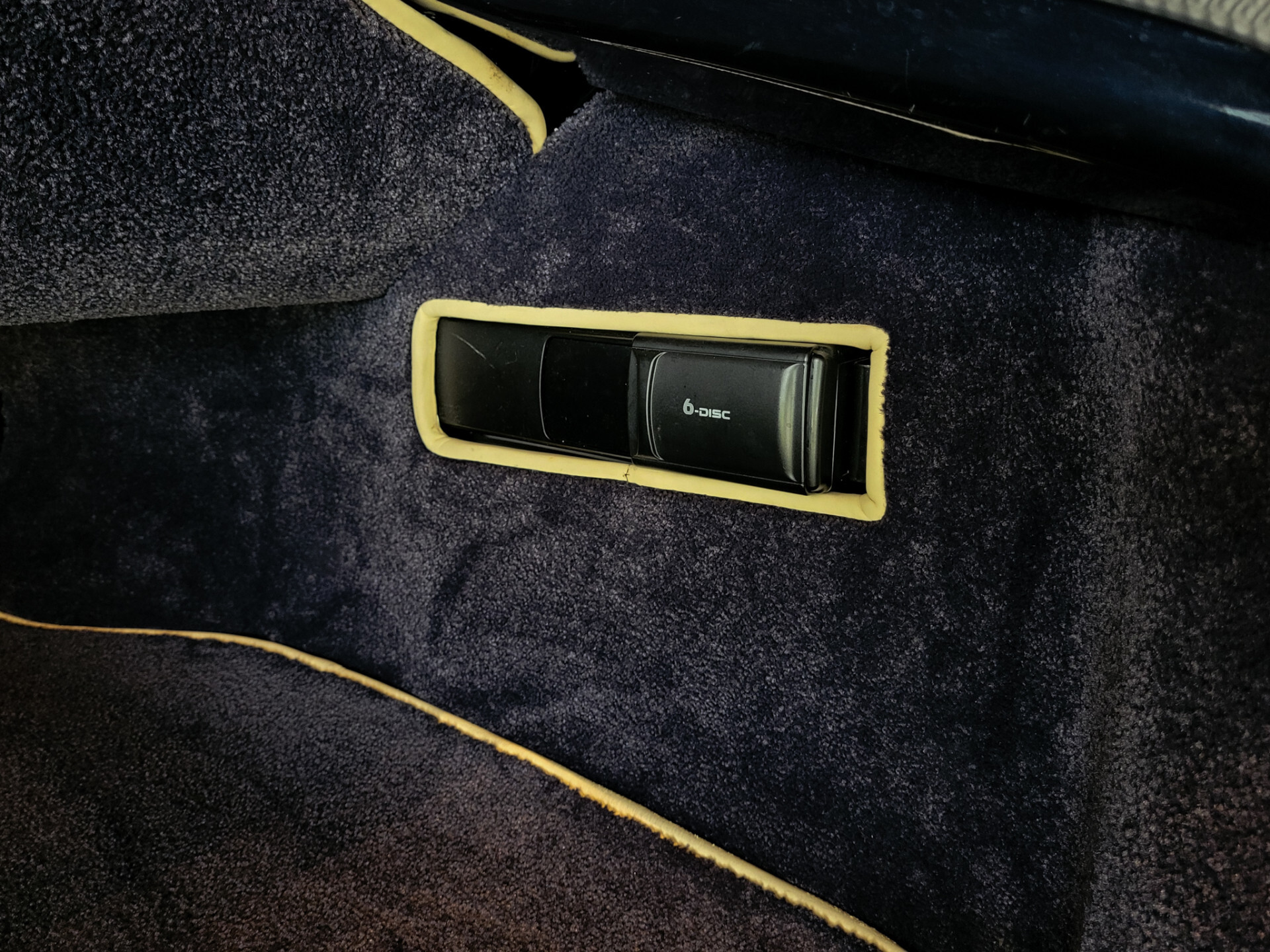 Bentley Azure 6.8 V8 Magnolia leder | Massage | 1 of 25 last build | 2nd owner from 2008 Foto 27