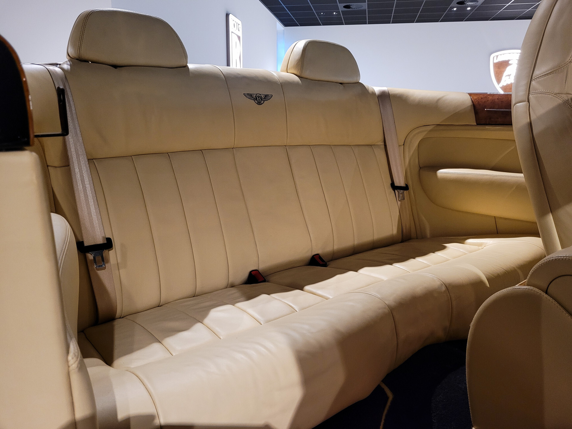 Bentley Azure 6.8 V8 Magnolia leder | Massage | 1 of 25 last build | 2nd owner from 2008 Foto 6