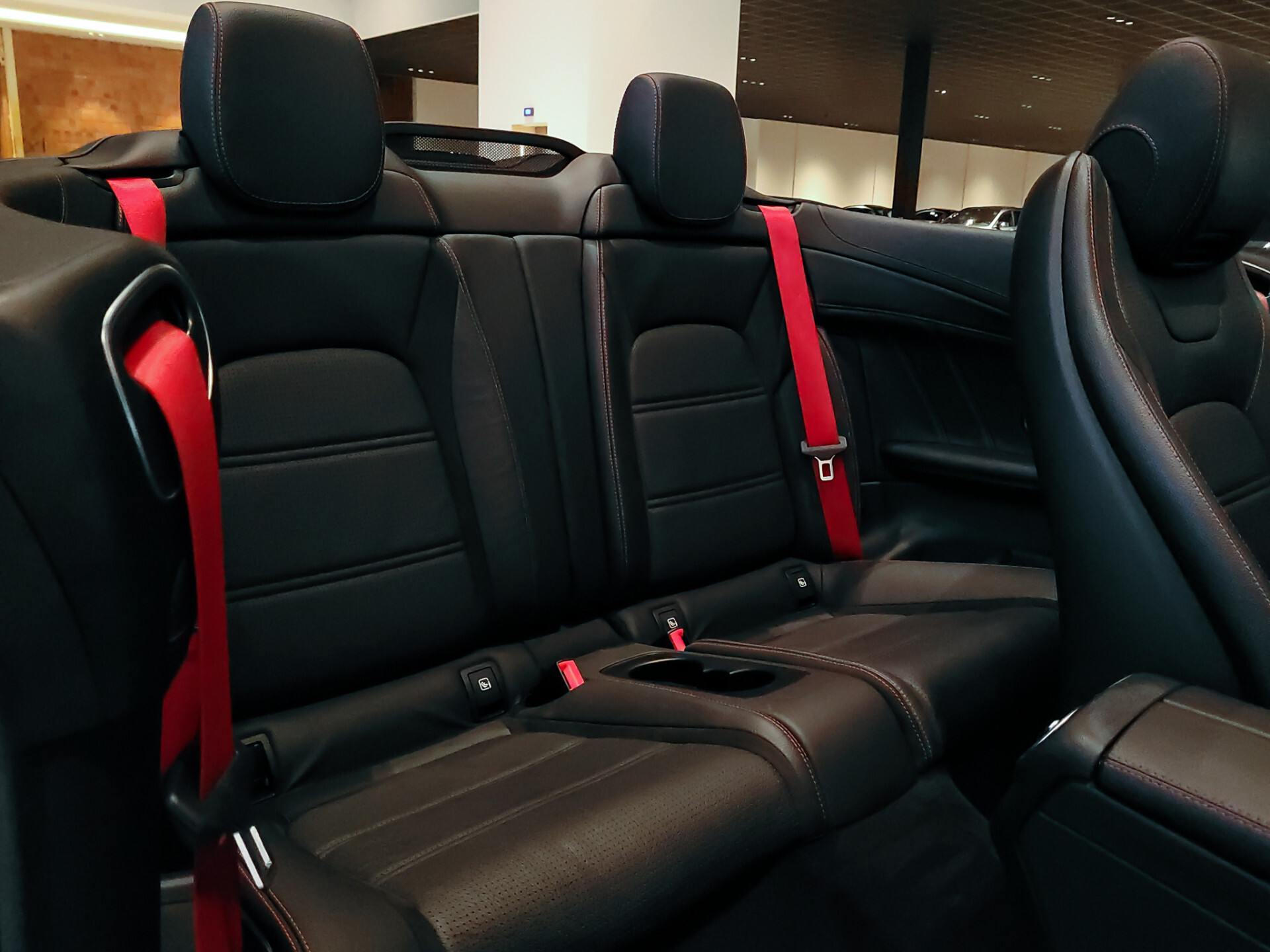 Mercedes-Benz C-Klasse Cabrio 43 AMG 4-M Distronic | Burmester | Keyless | Stoelkoeling | Memory | ILS | Nappa | Airscarf | 19" Aut9 Foto 7