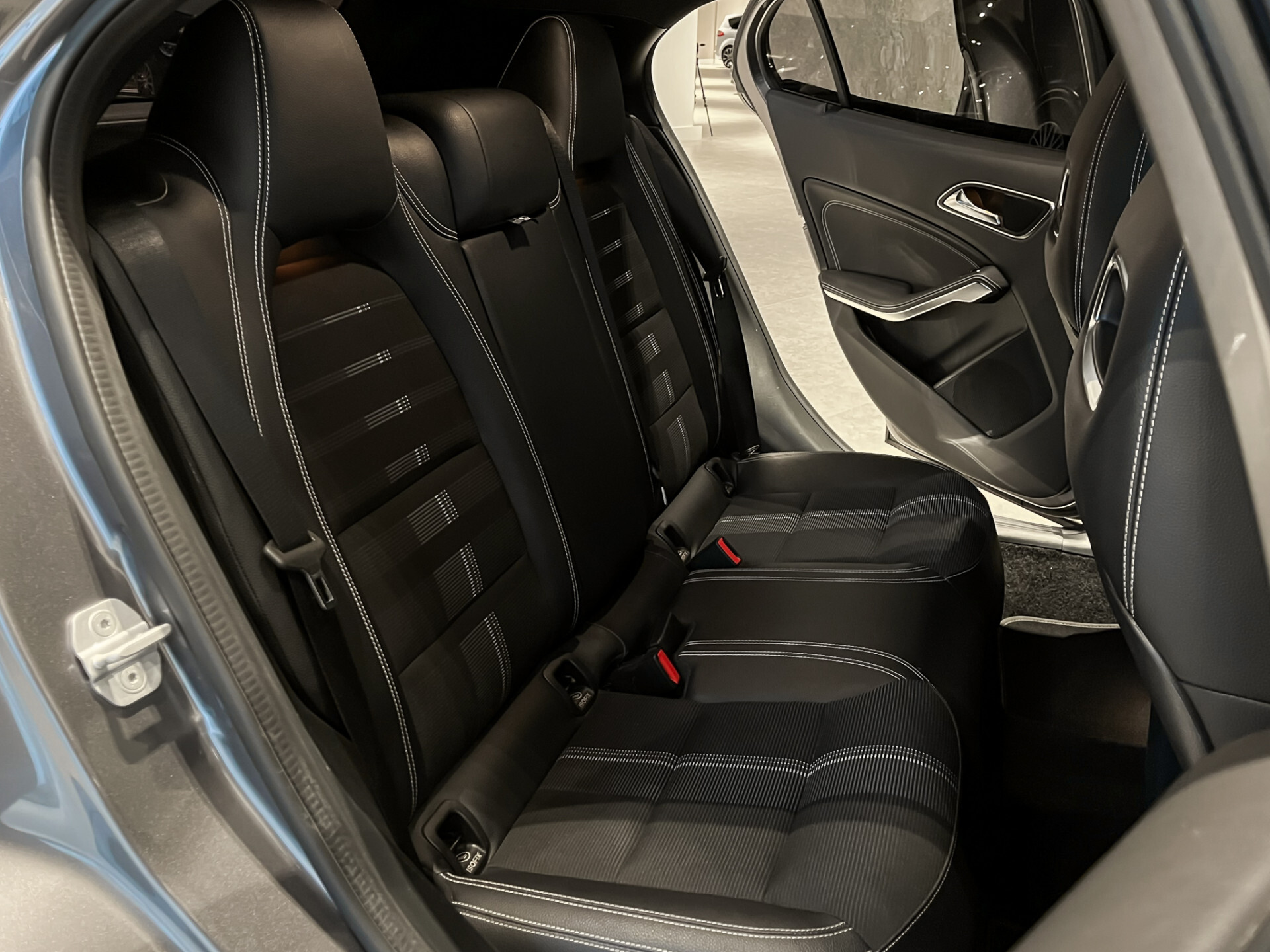 Mercedes-Benz GLA 180 Facelift Progressive | Spoorpakket | Keyless | Verw-stoelen | Media display | 18" | Aut7 Foto 4